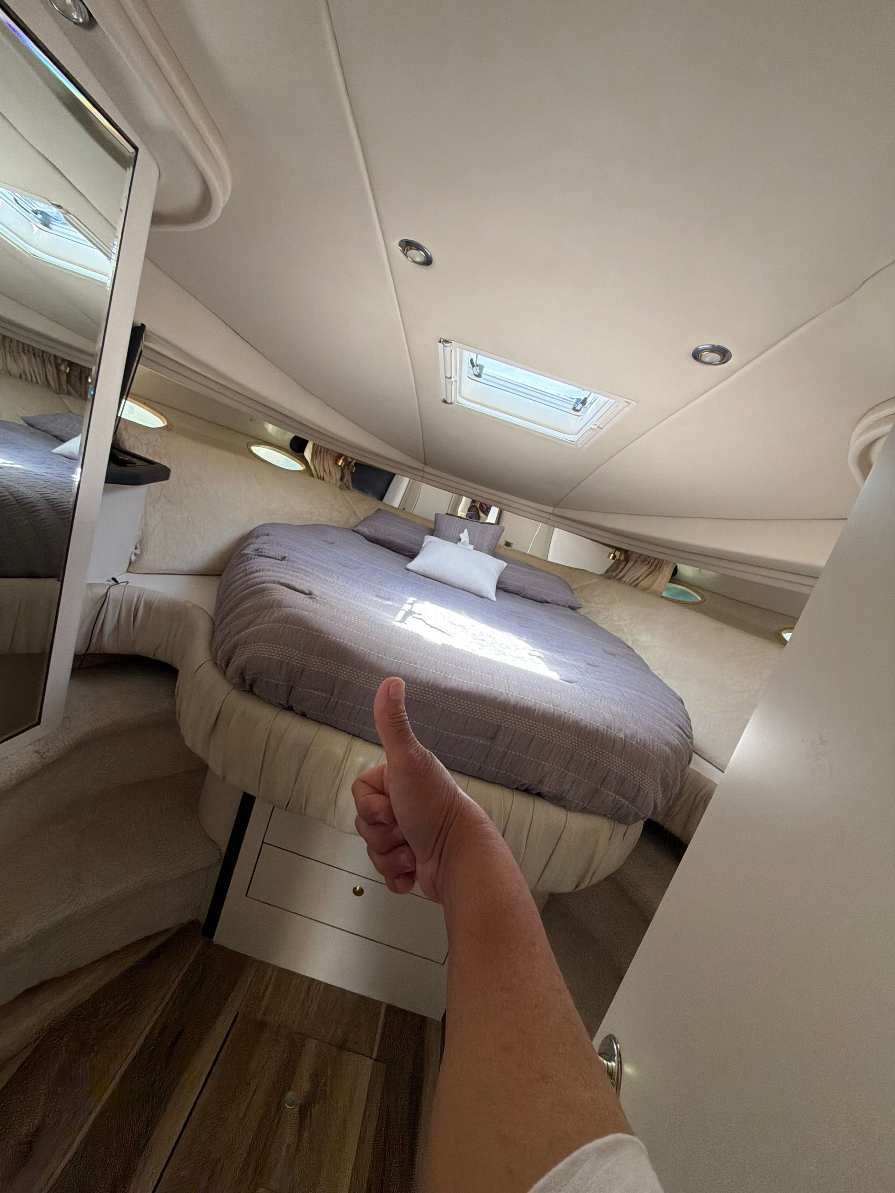 1999 Sea Ray 410 Express Cruiser - 15