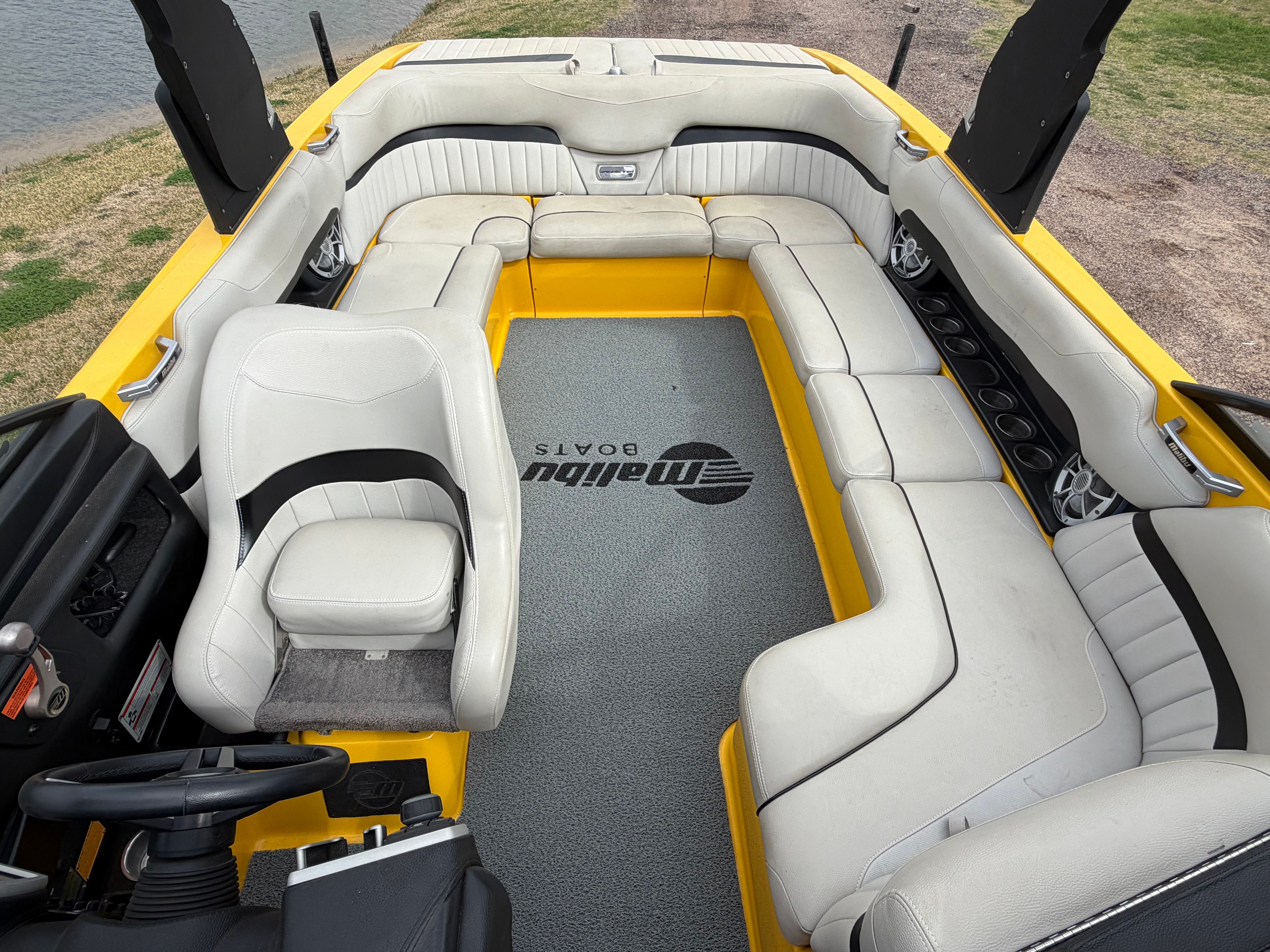 2015 MALIBU 24 MXZ - Image 11