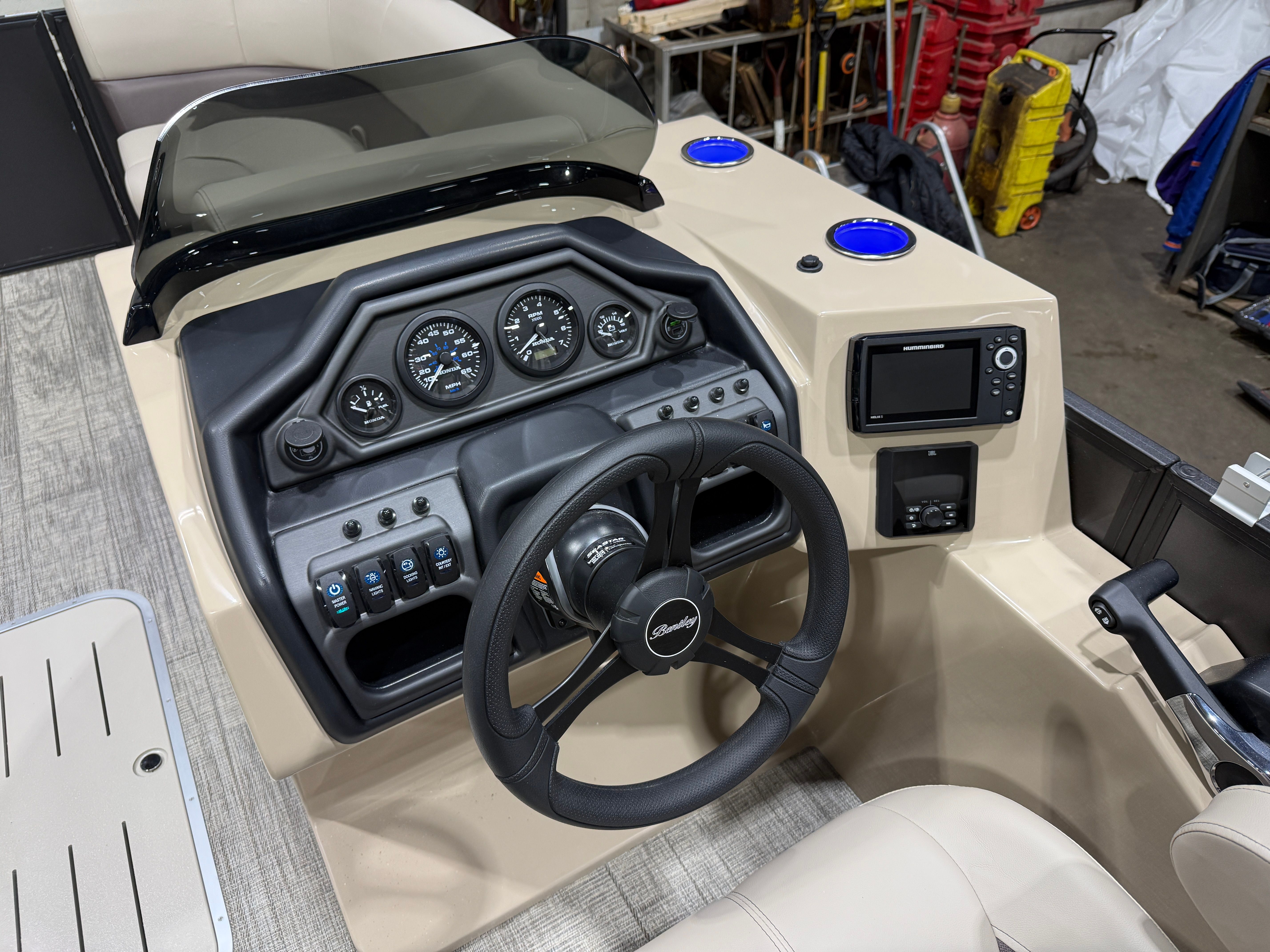 2026 Bentley Pontoons Legacy 223 Navigator Quad Lounge Tritoon & Honda 4-Stroke EFI - 15