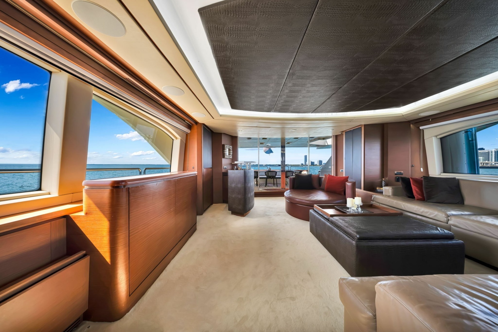 2005 Azimut 105 - Image 64