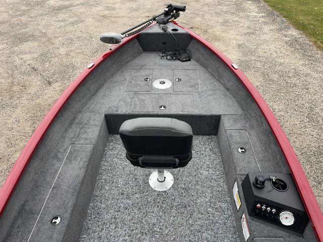 2026 Tracker Super Guide V 16 T - 15