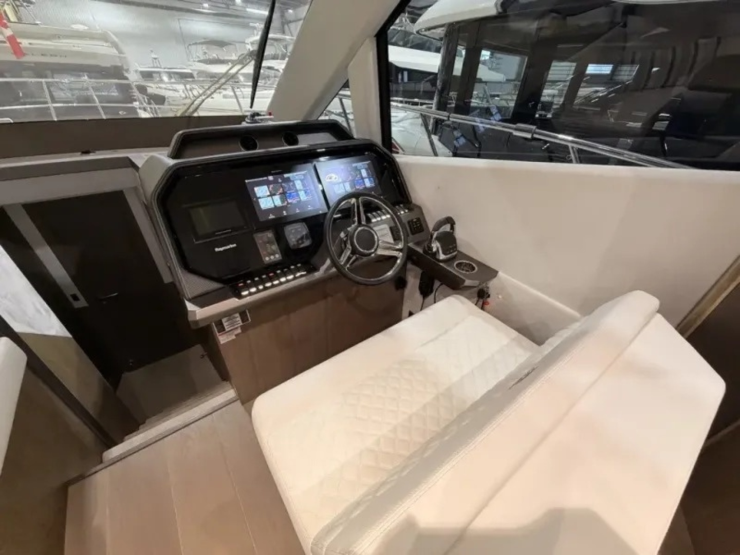2023 Galeon 500 FLY - Image 17