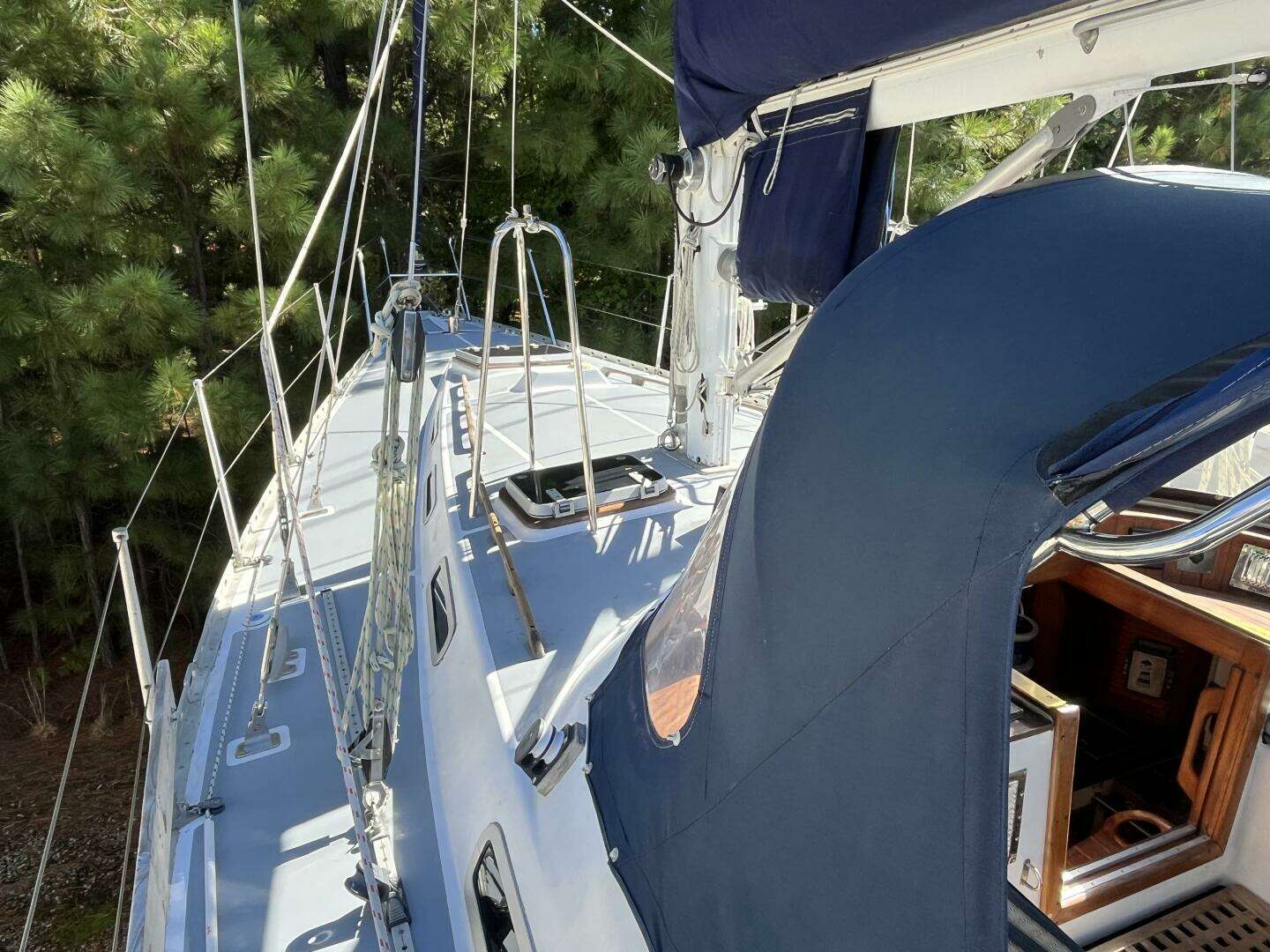 1993 Med Marine Montevideo - Image 8