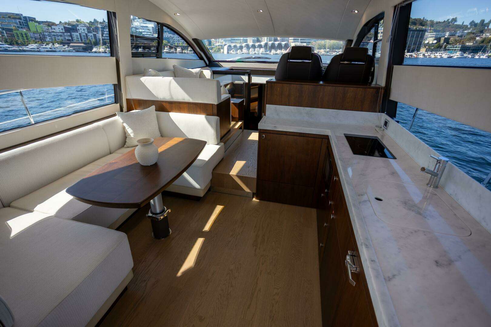 2025 Fairline Squadron 50 - Image 2