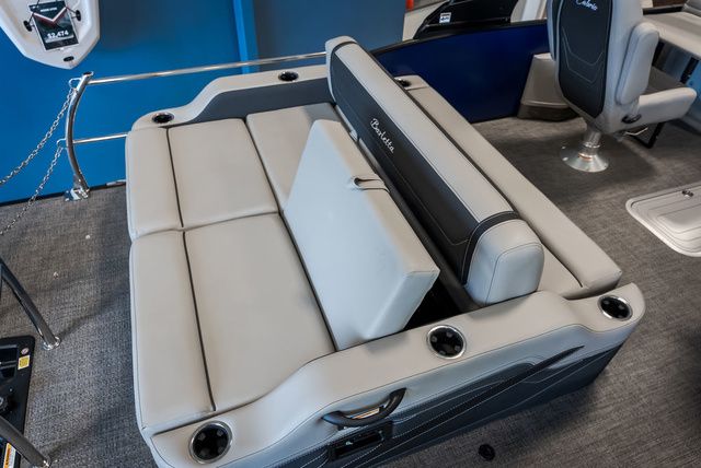 2026 BARLETTA BOATS Cabrio 22UC - 14