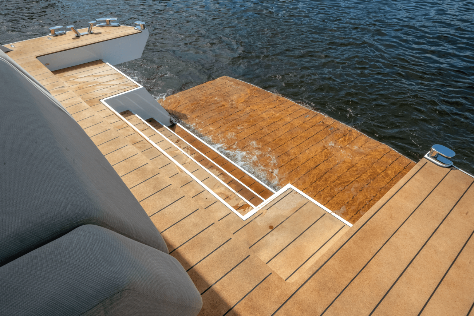 2025 Azimut Seadeck 6 - Image 81
