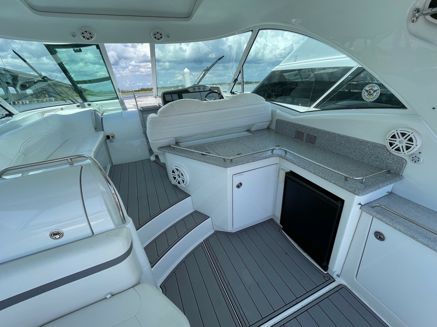 2008 Formula 45 Yacht - Image 8
