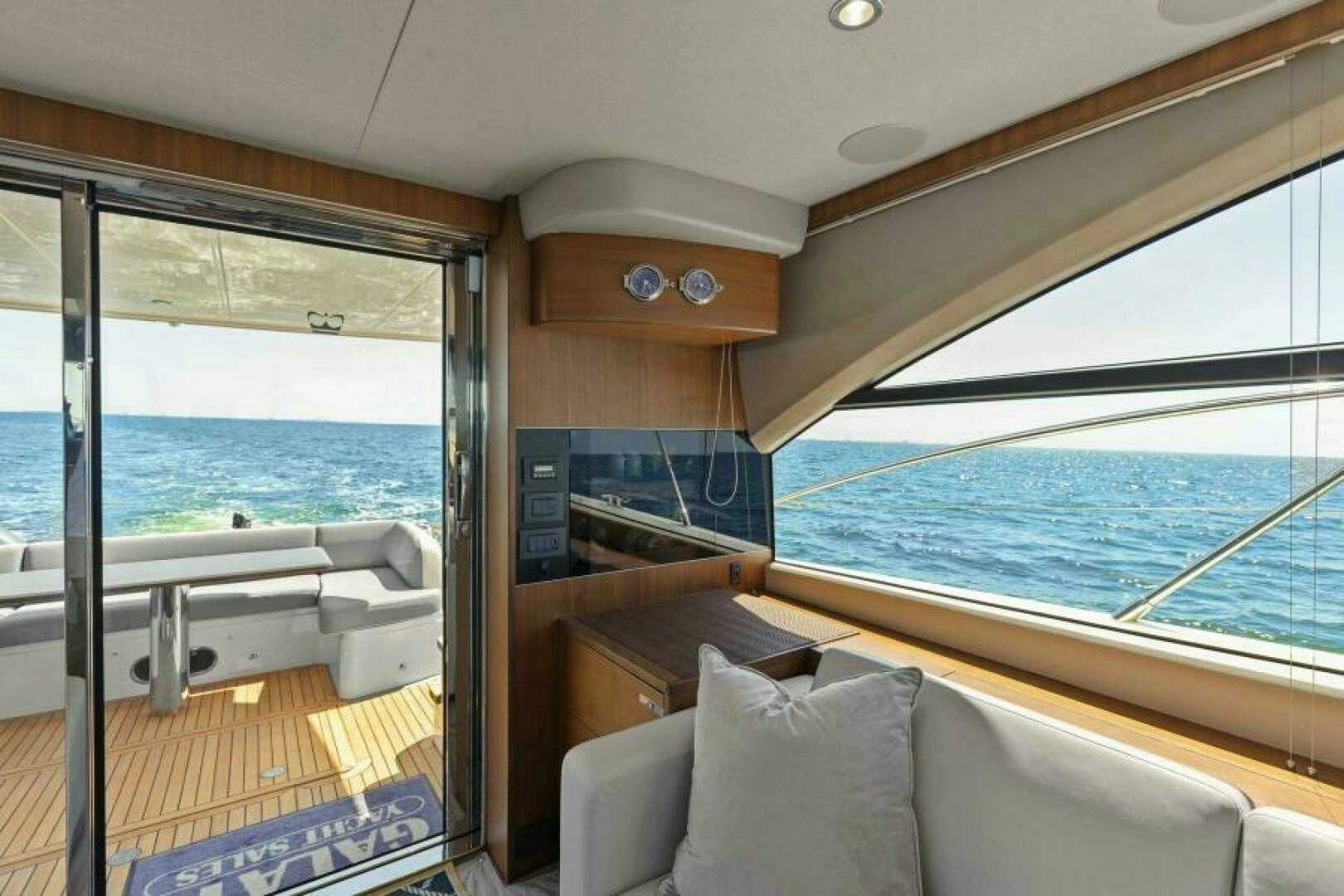 2016 Princess 60 Flybridge - Image 13