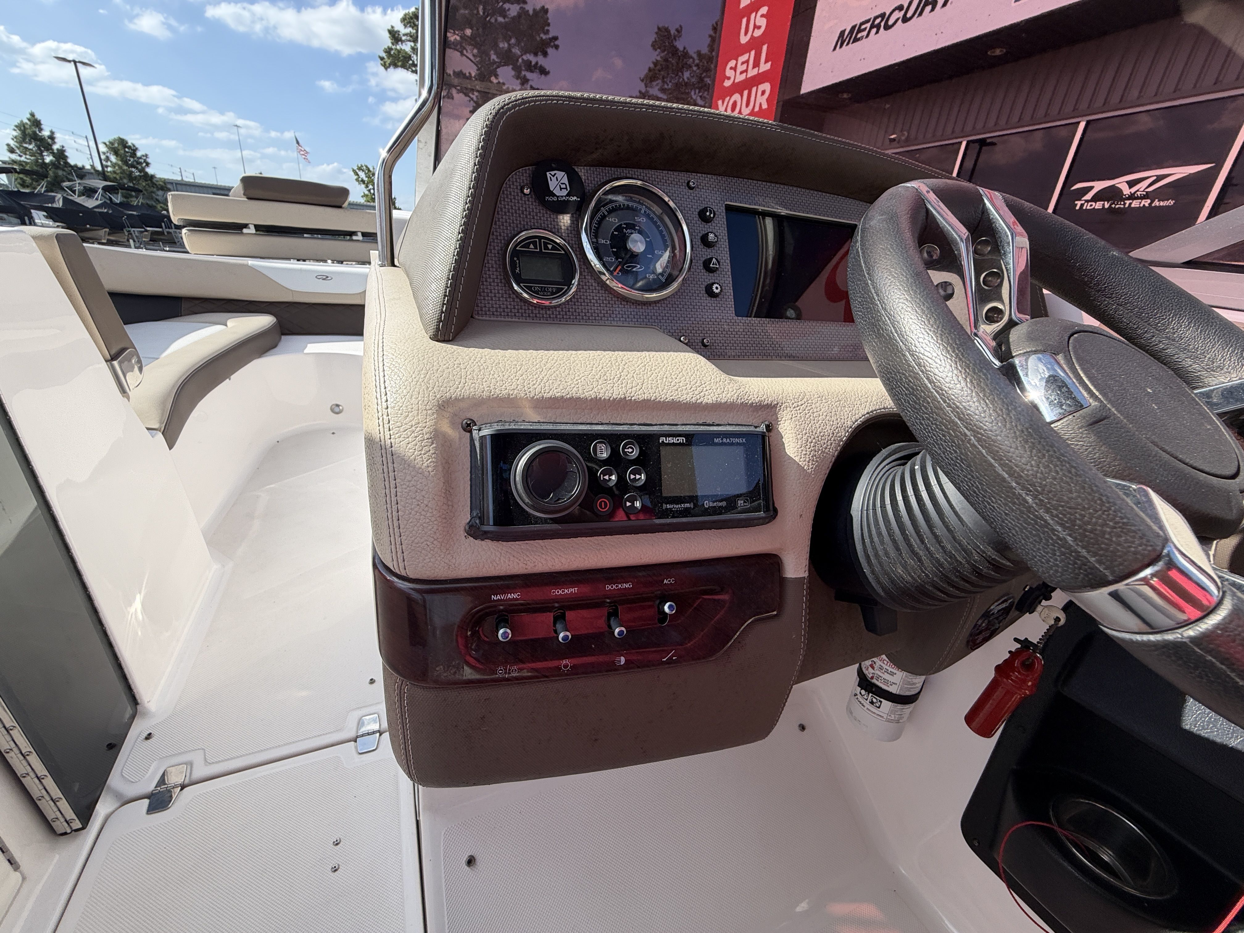 2013 Regal 27 FAST DECK - 30