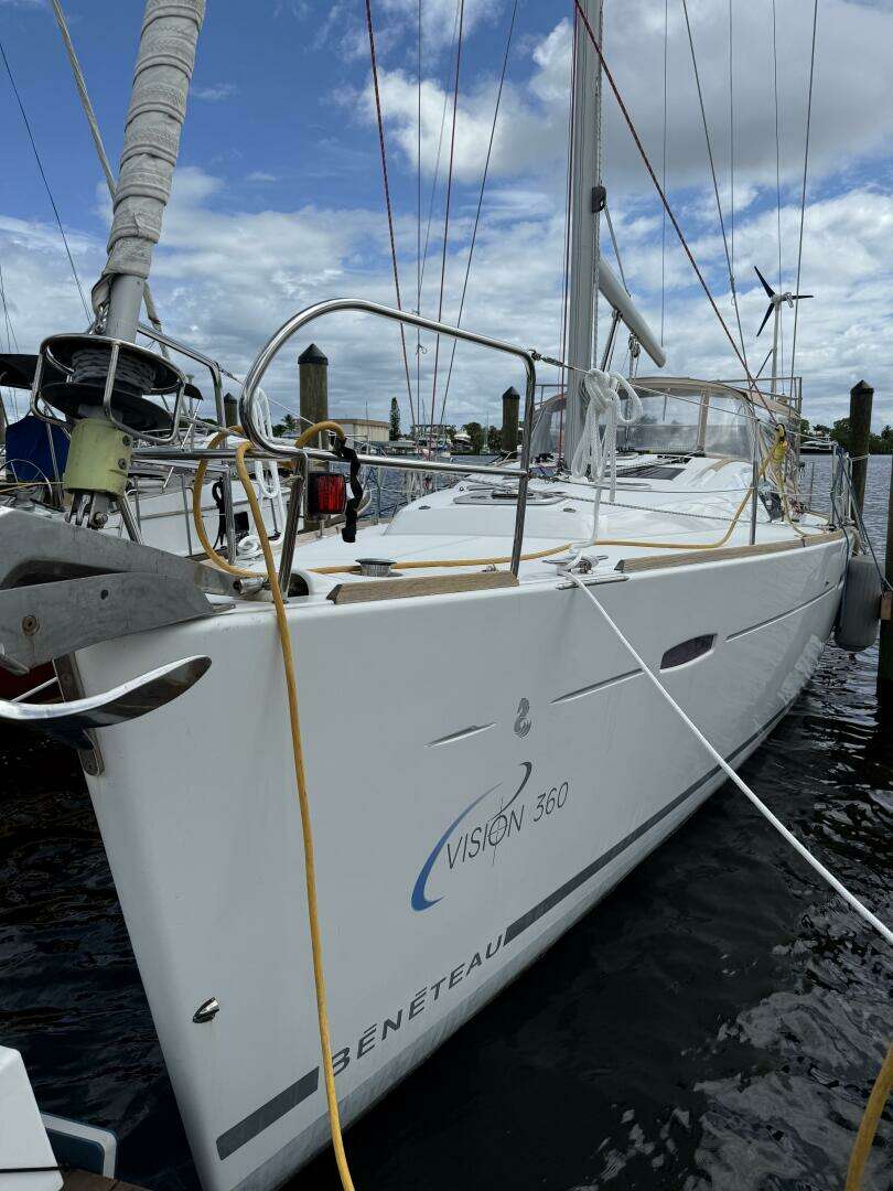 2012 Beneteau 43 - Image 3