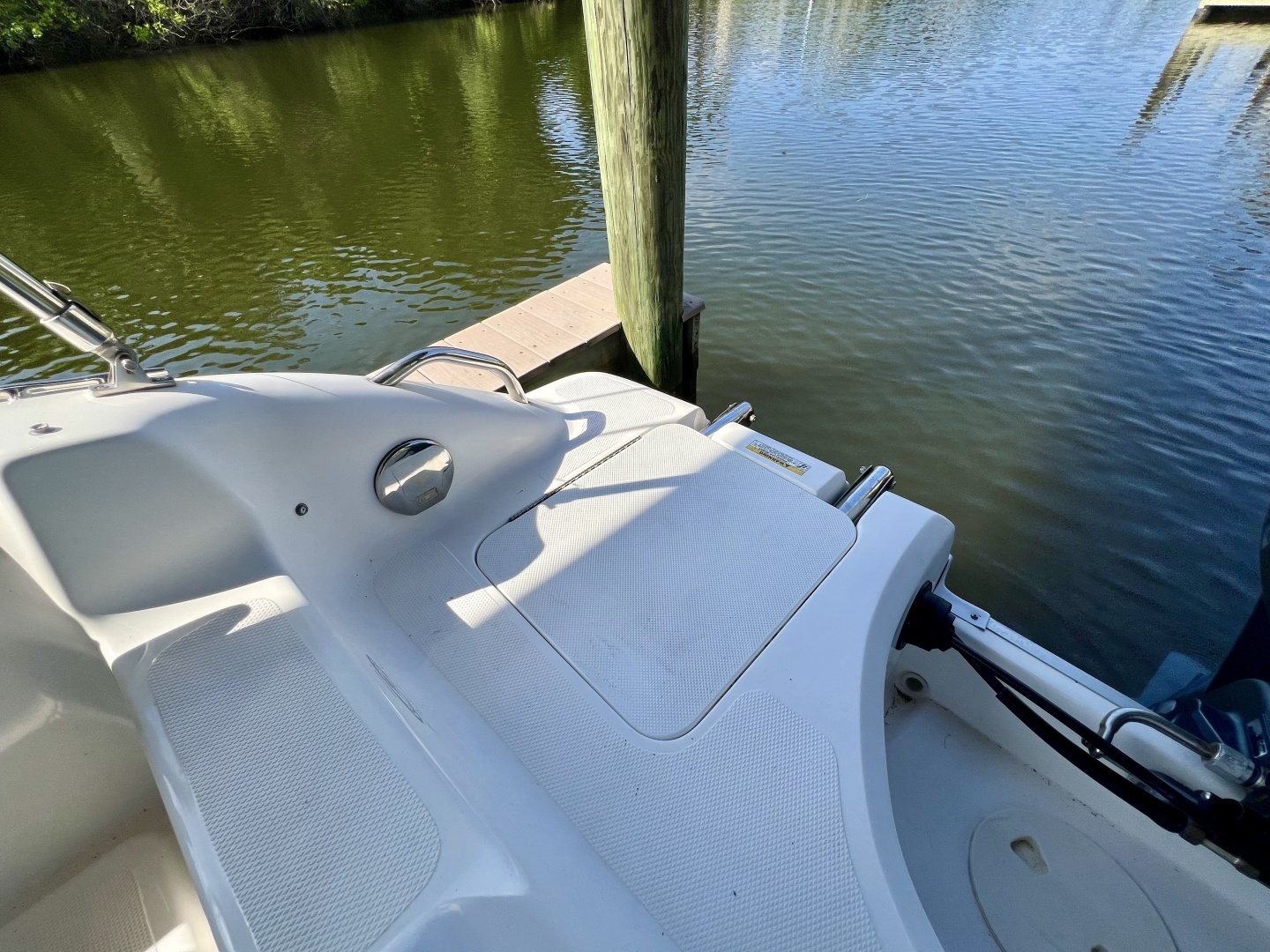 2013 Hurricane SunDeck 187 OB - Image 31