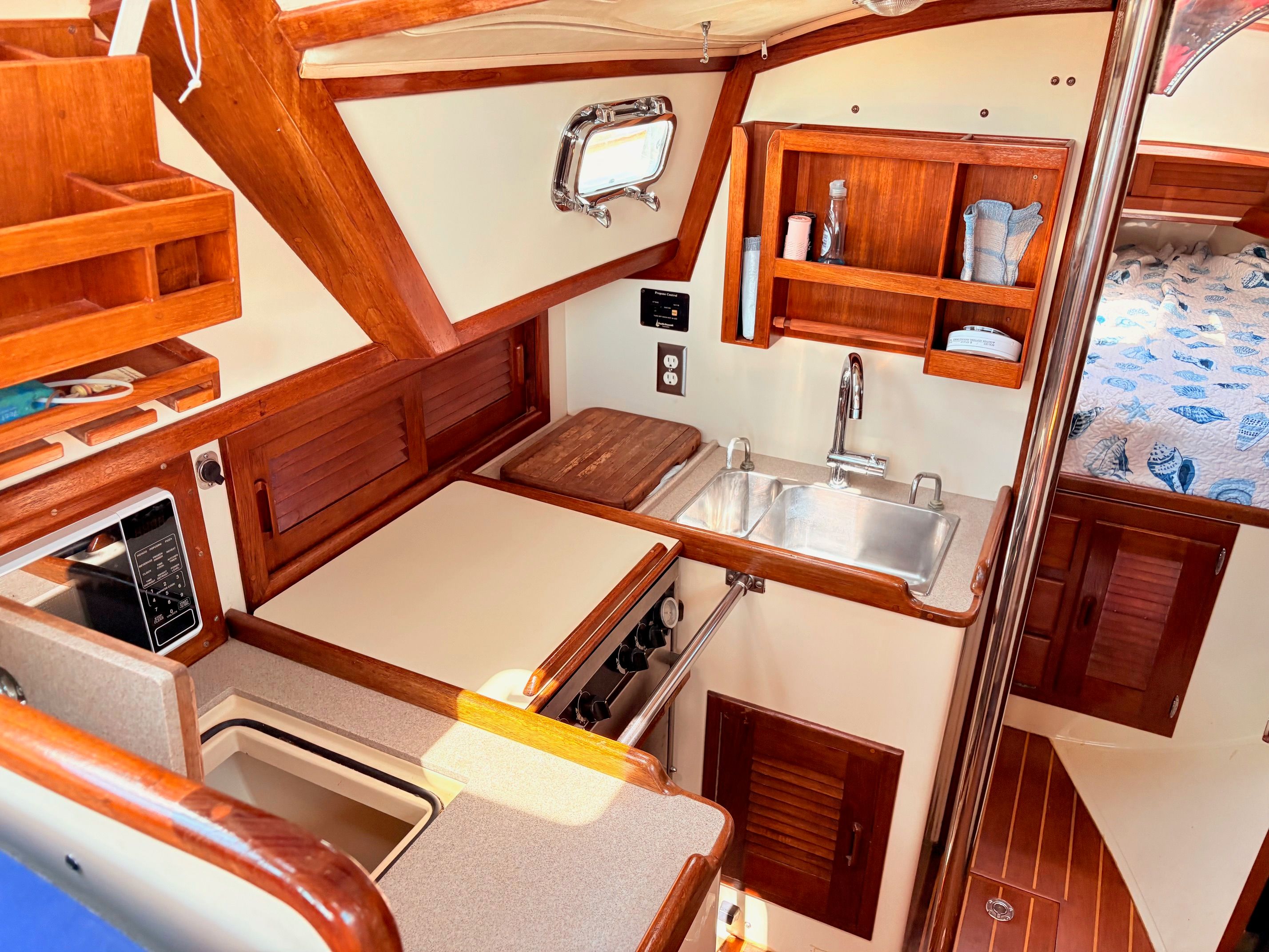 1995 Pacific Seacraft Pilothouse 32 - 15