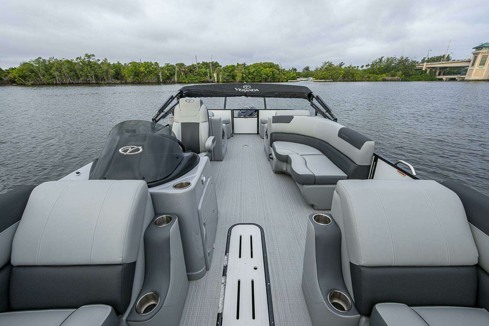 2023 Veranda Relax VR22RFL Tri-Toon - Image 8