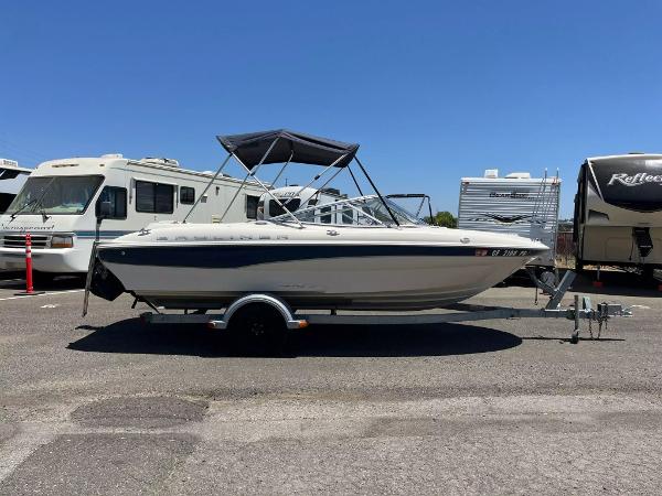 2001 Bayliner 195 Capri - 8