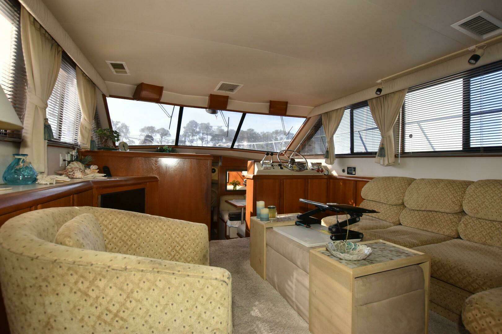 1990 Californian 45 Motoryacht - Image 21
