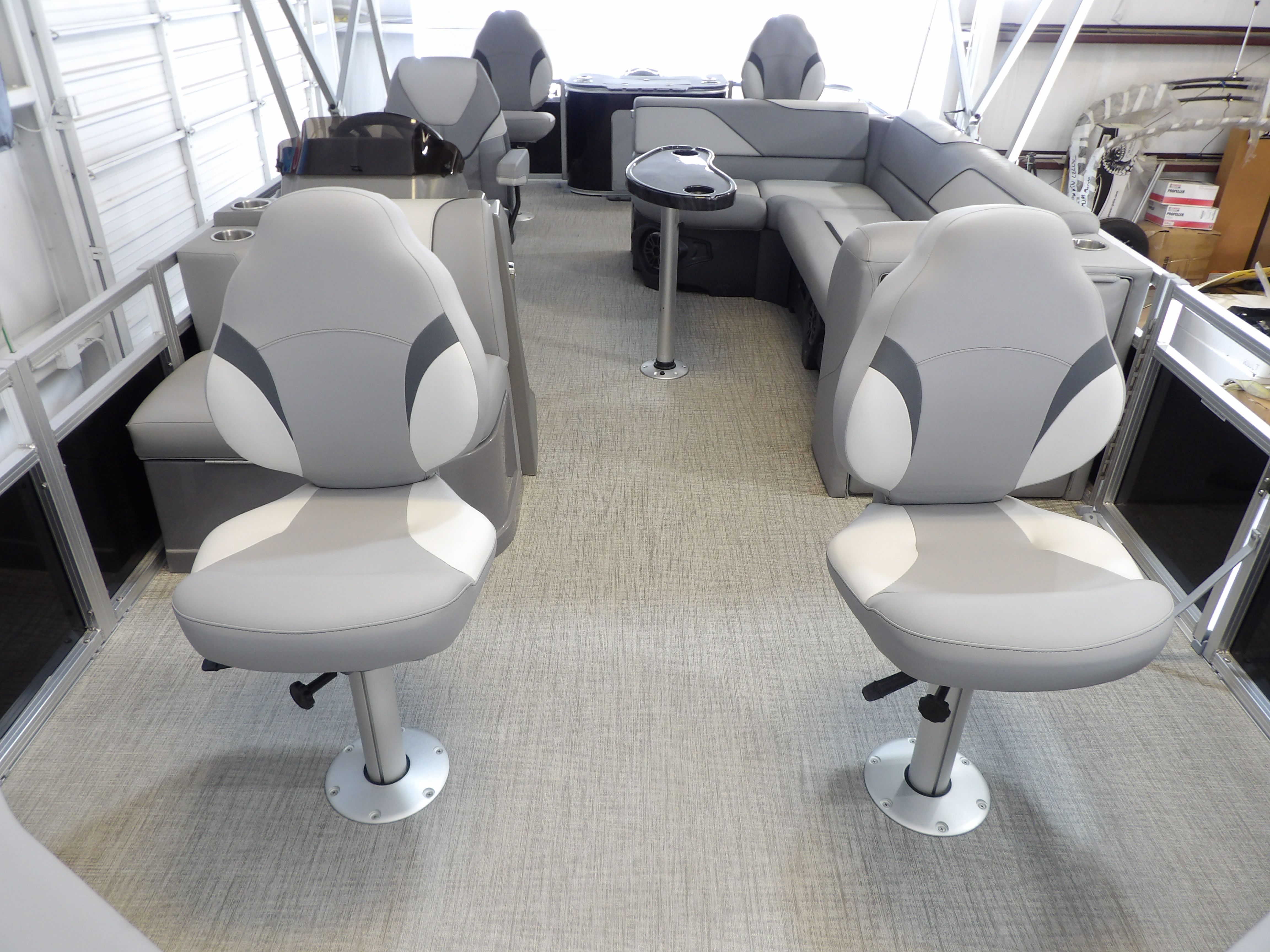 2026 Avalon Venture 85 Rear Fish - 21' - 3