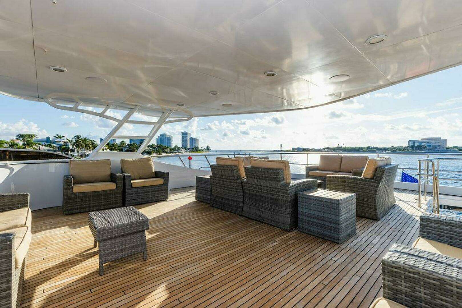 2009 Crystal Yachts Enclosed Pilothouse - Image 32