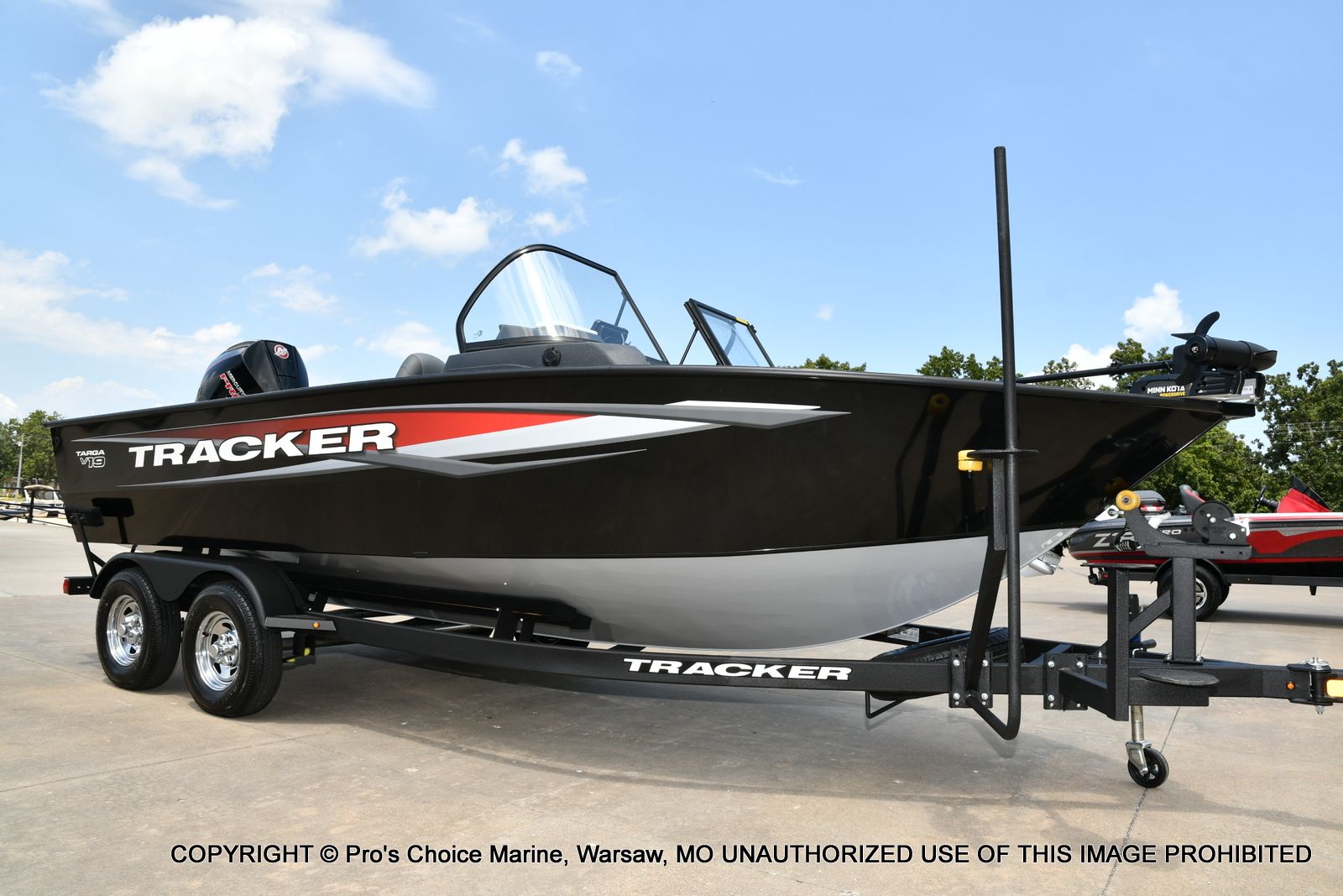 2026 Tracker Targa V-19 Combo - 98