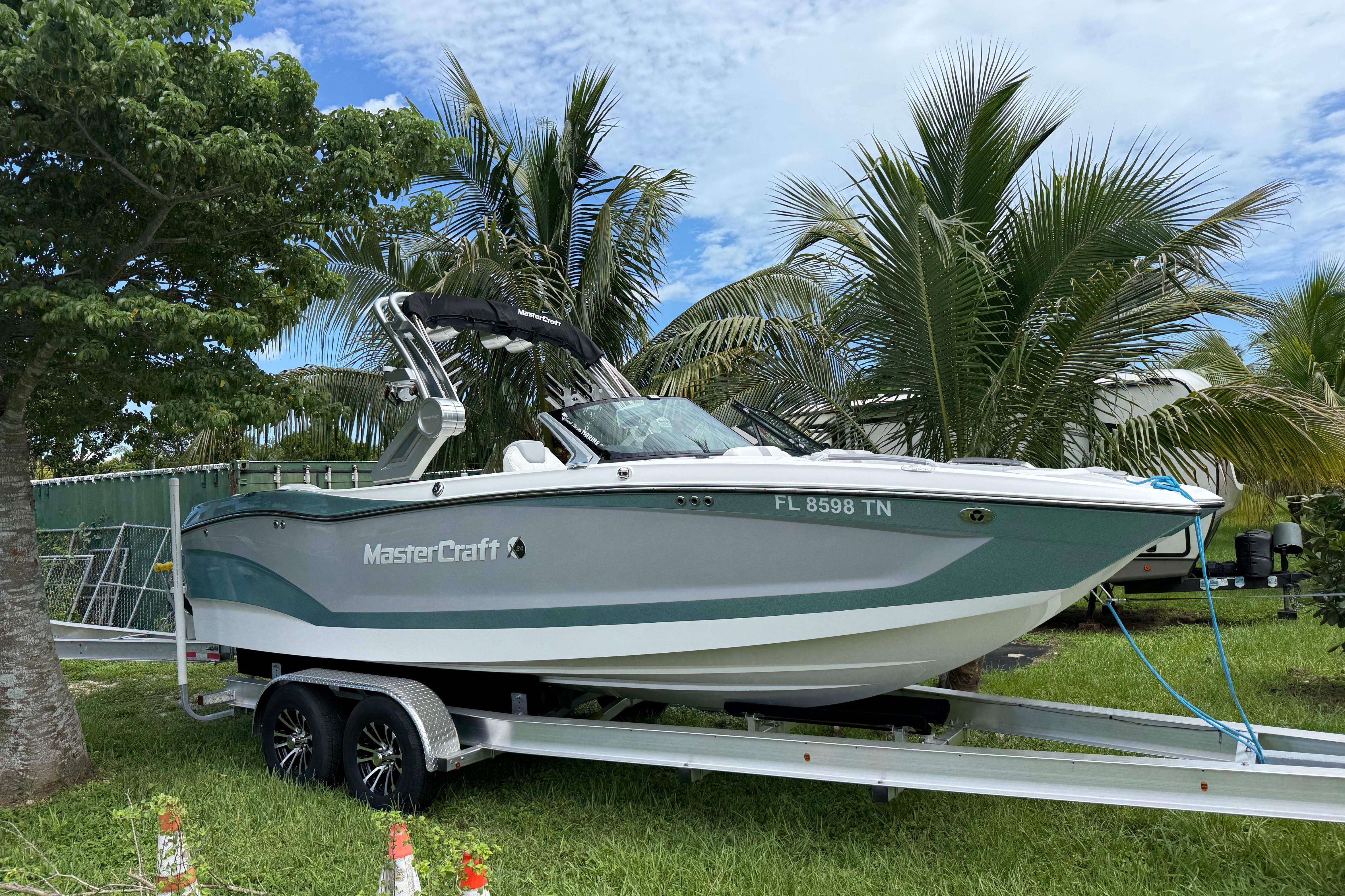 2023 MasterCraft X24