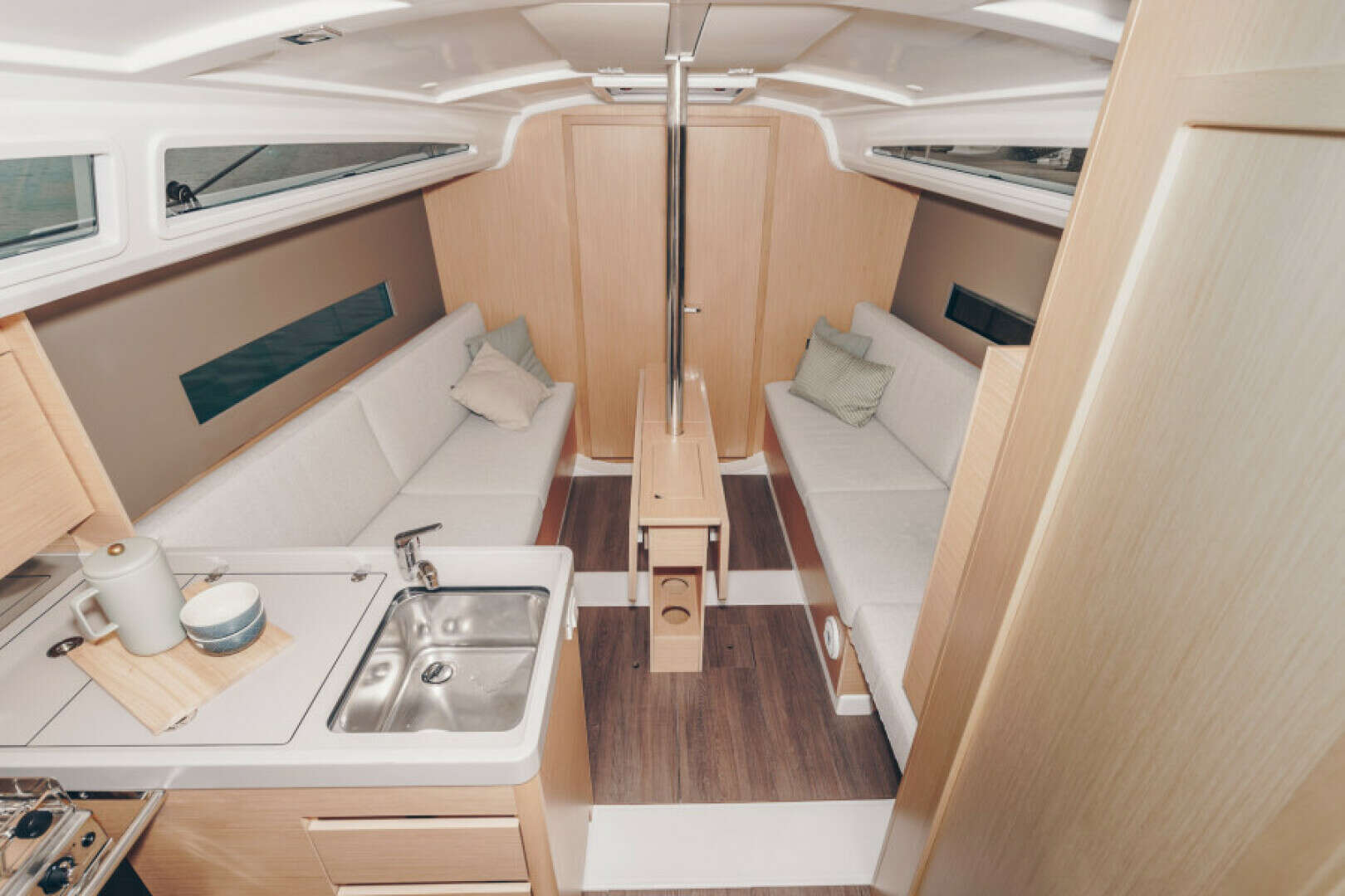 2026 Beneteau Oceanis 30.1 Swing Keel - Image 14