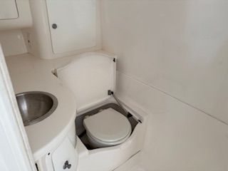 2004 Intrepid 348 - 14