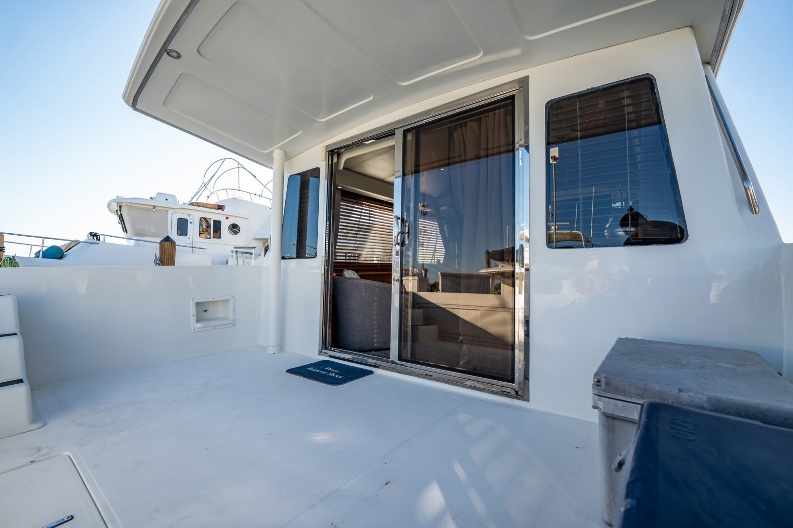 2004 Navigator 5700 Rival Pilothouse - Image 8