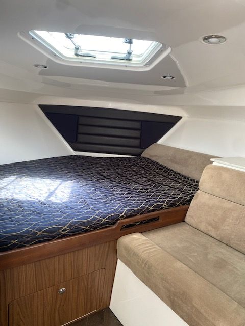 2014 Everglades 350LX - 10