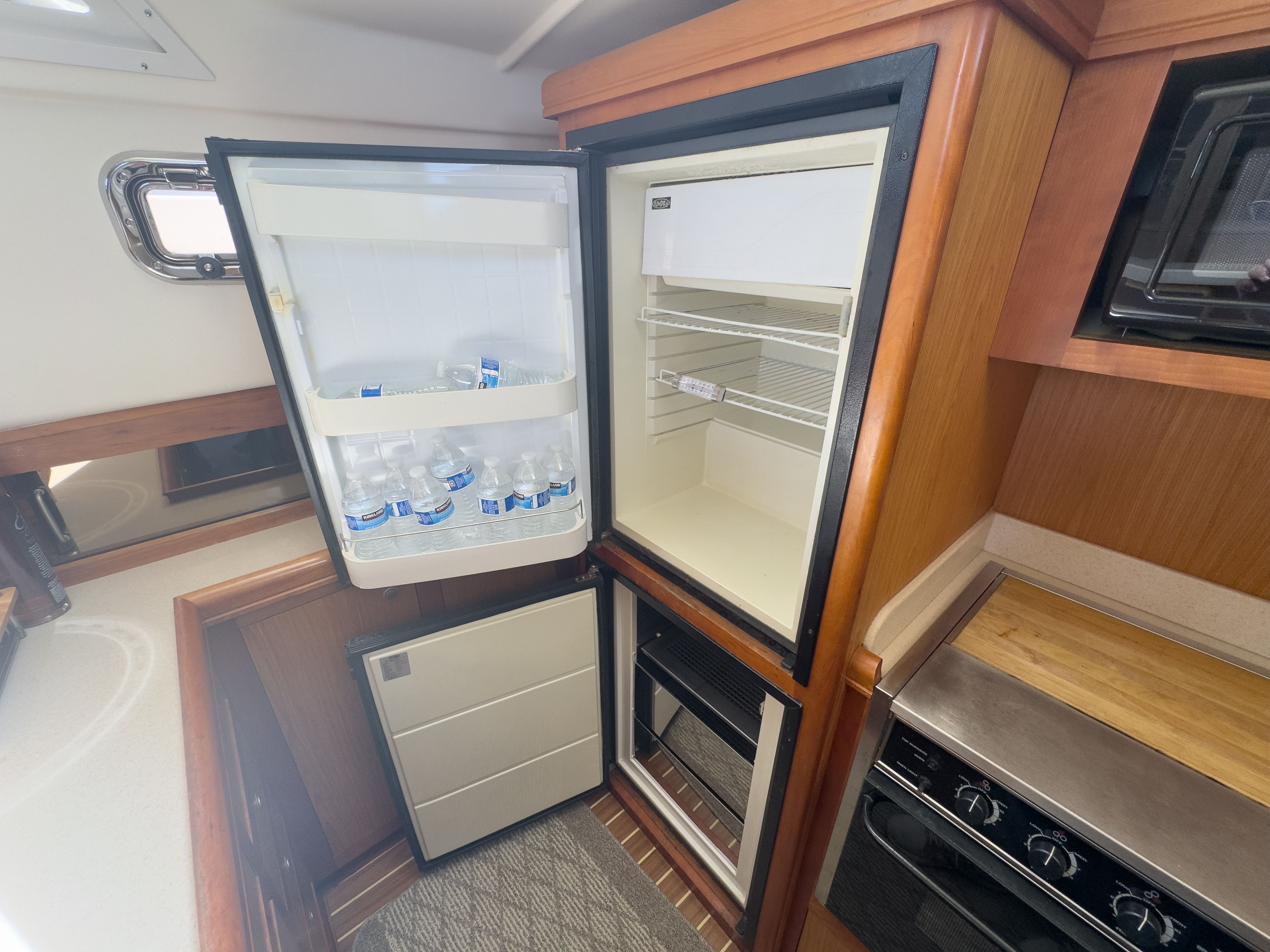 2006 Mainship 43 Trawler - 13