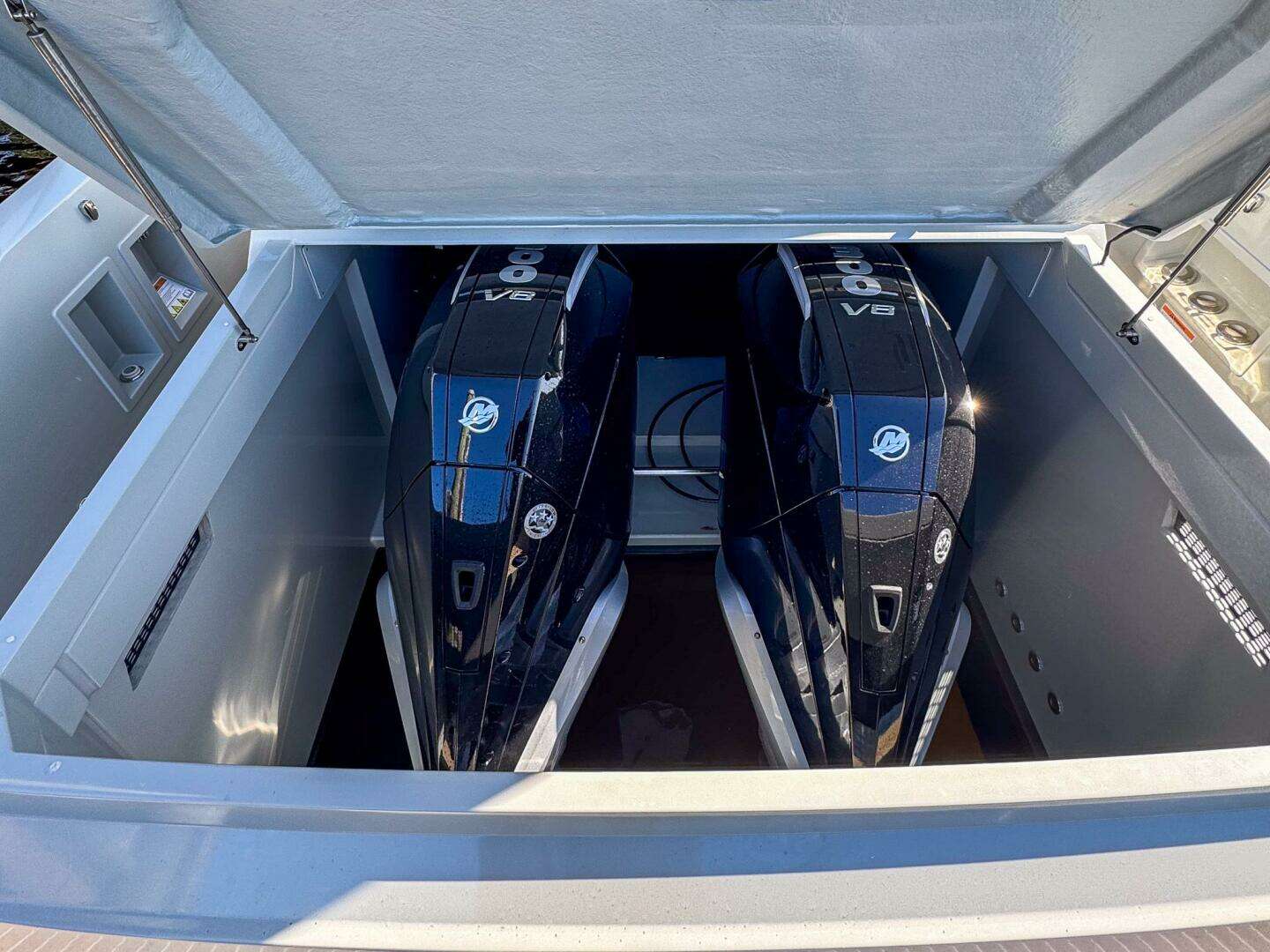 2026 De Antonio Yachts D32 - Image 5