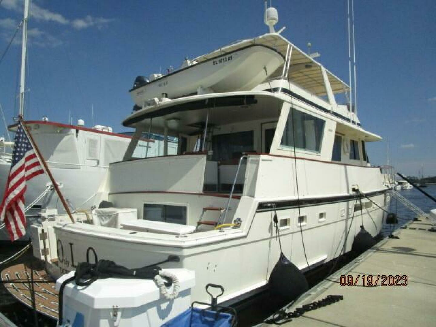 1986 Hatteras 63 CPMY - Image 3