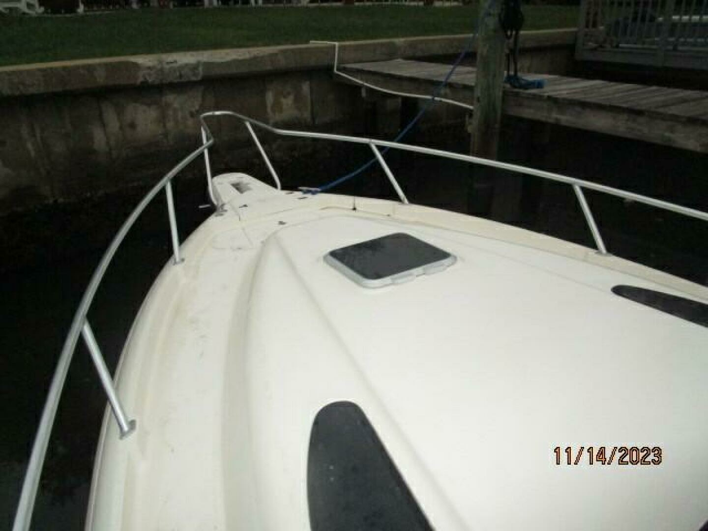 2001 Intrepid 348 Walkaround - Image 6