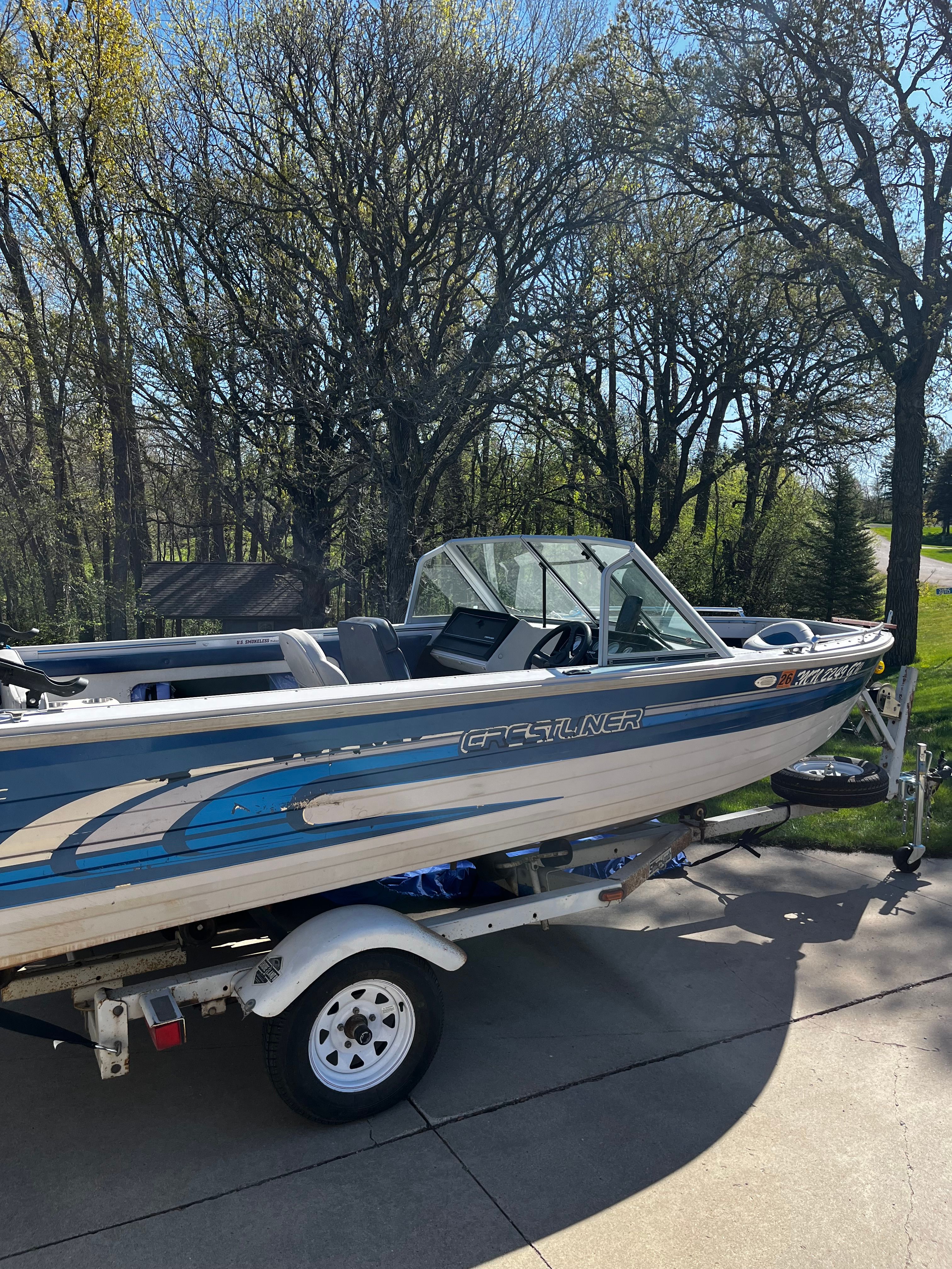 1994 Crestliner 16' Sport & Fish