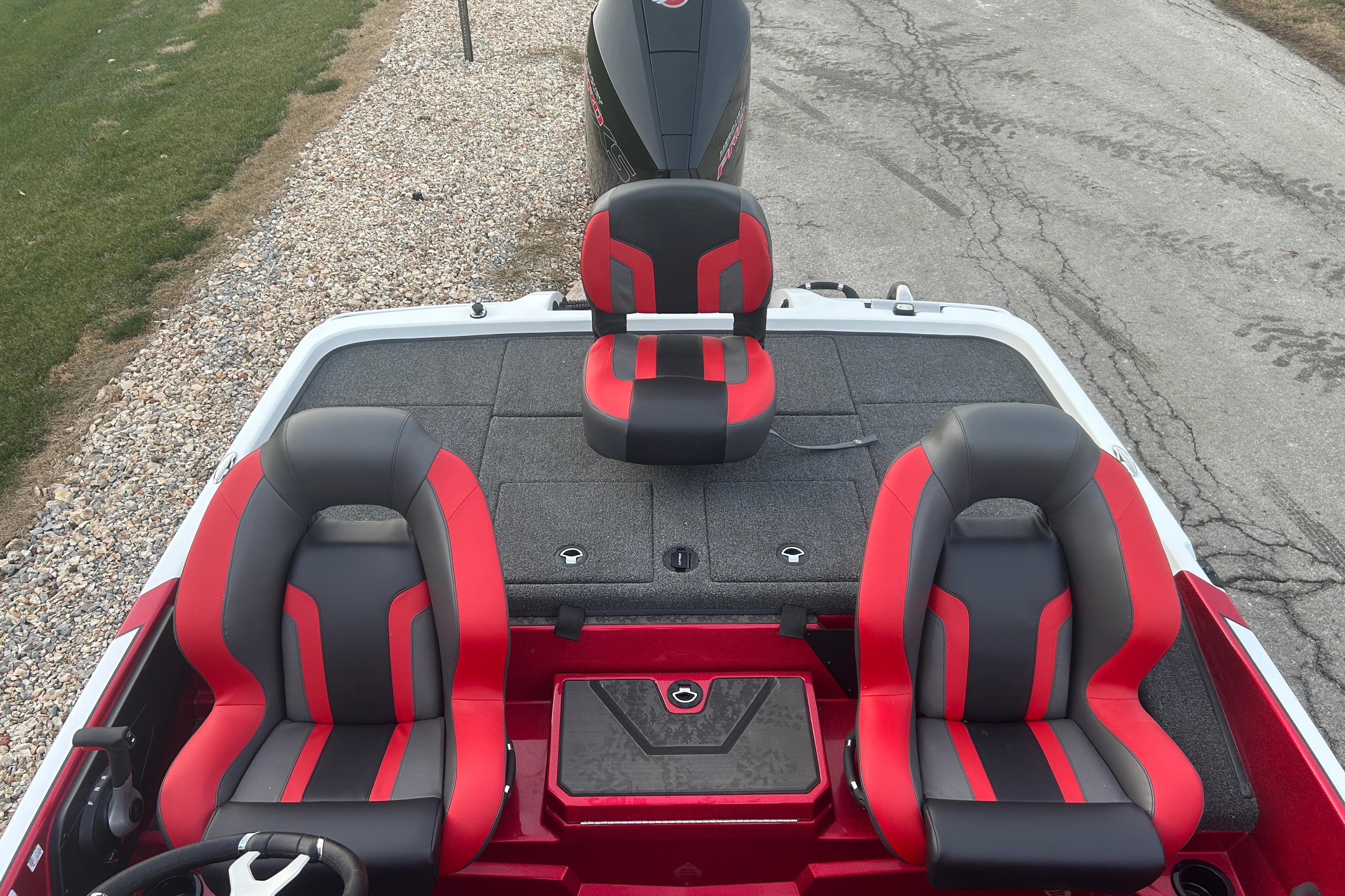 2026 Nitro Z19 XL Pro boat interior with red and black seats, top view.