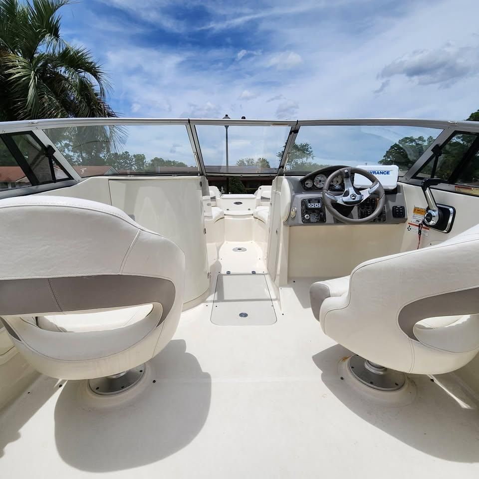 2011 Stingray 235 LR - 9