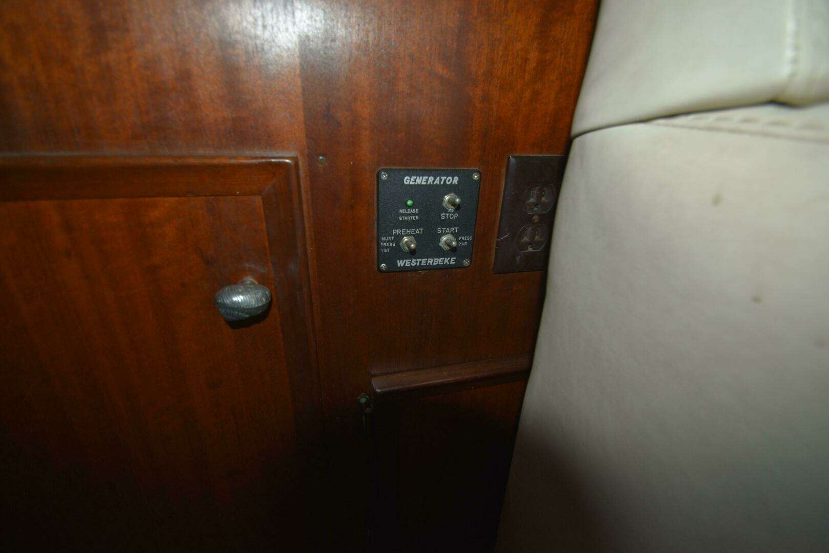 1978 Hatteras 46 Convertible - Image 25