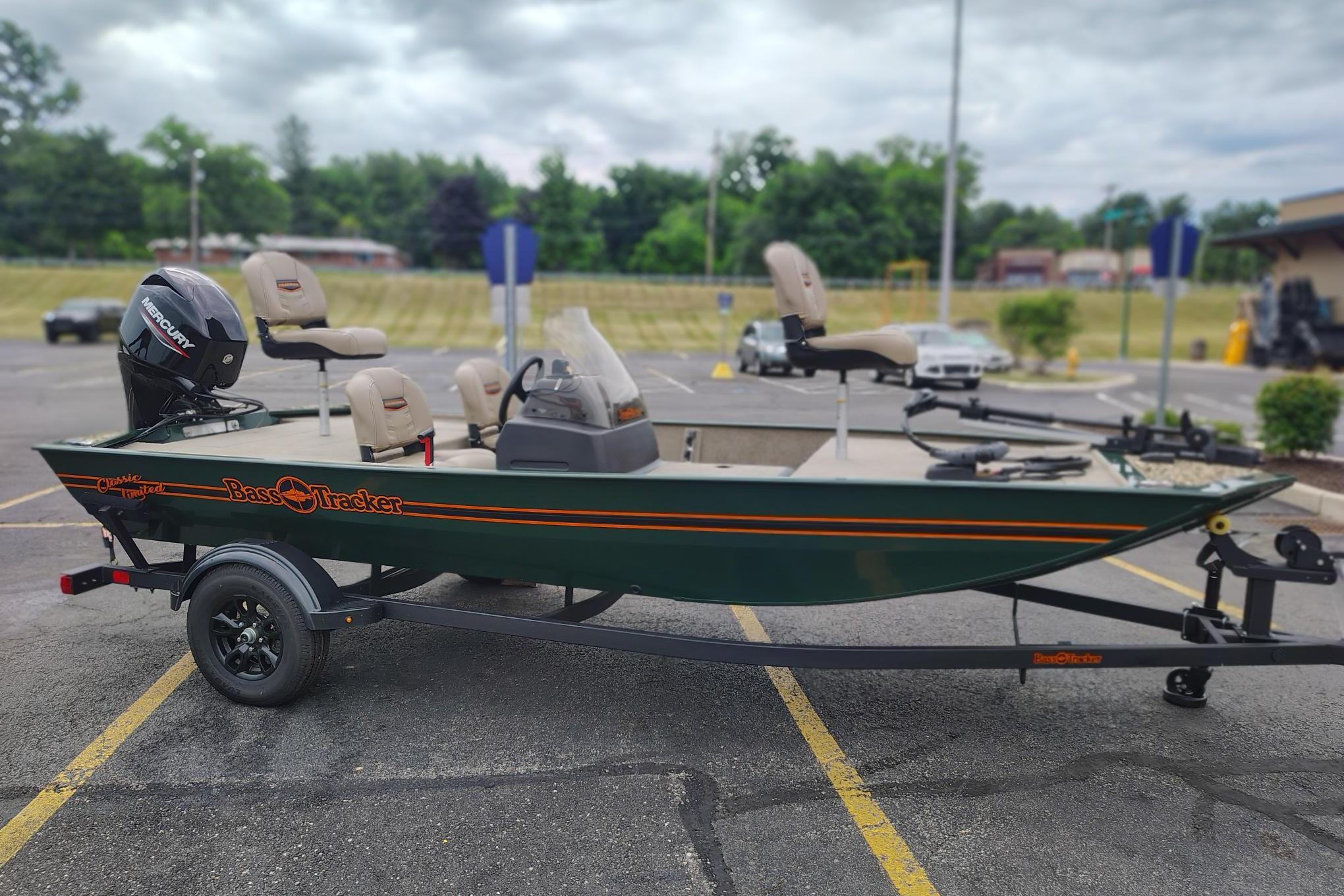2026 Tracker Bass Tracker Classic Limited