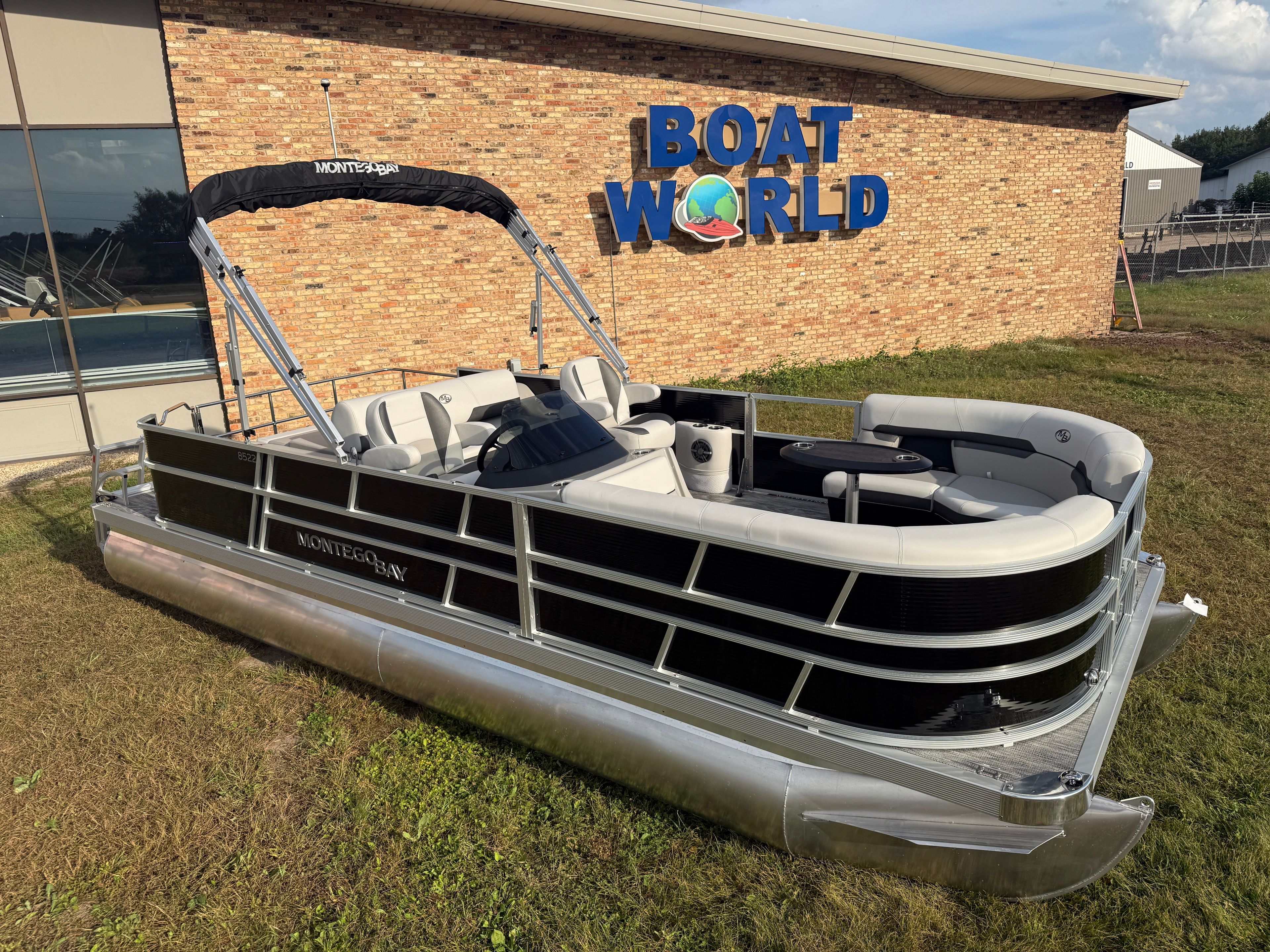 2026 Montego Bay 8522 Swingback Deluxe Pontoon & Honda 4-Stroke EFI