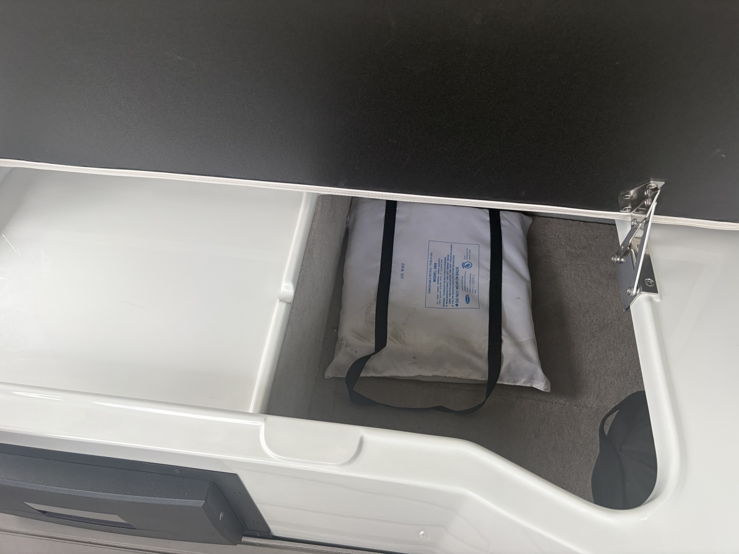 2018 Crownline Eclipse E30 - Image 69