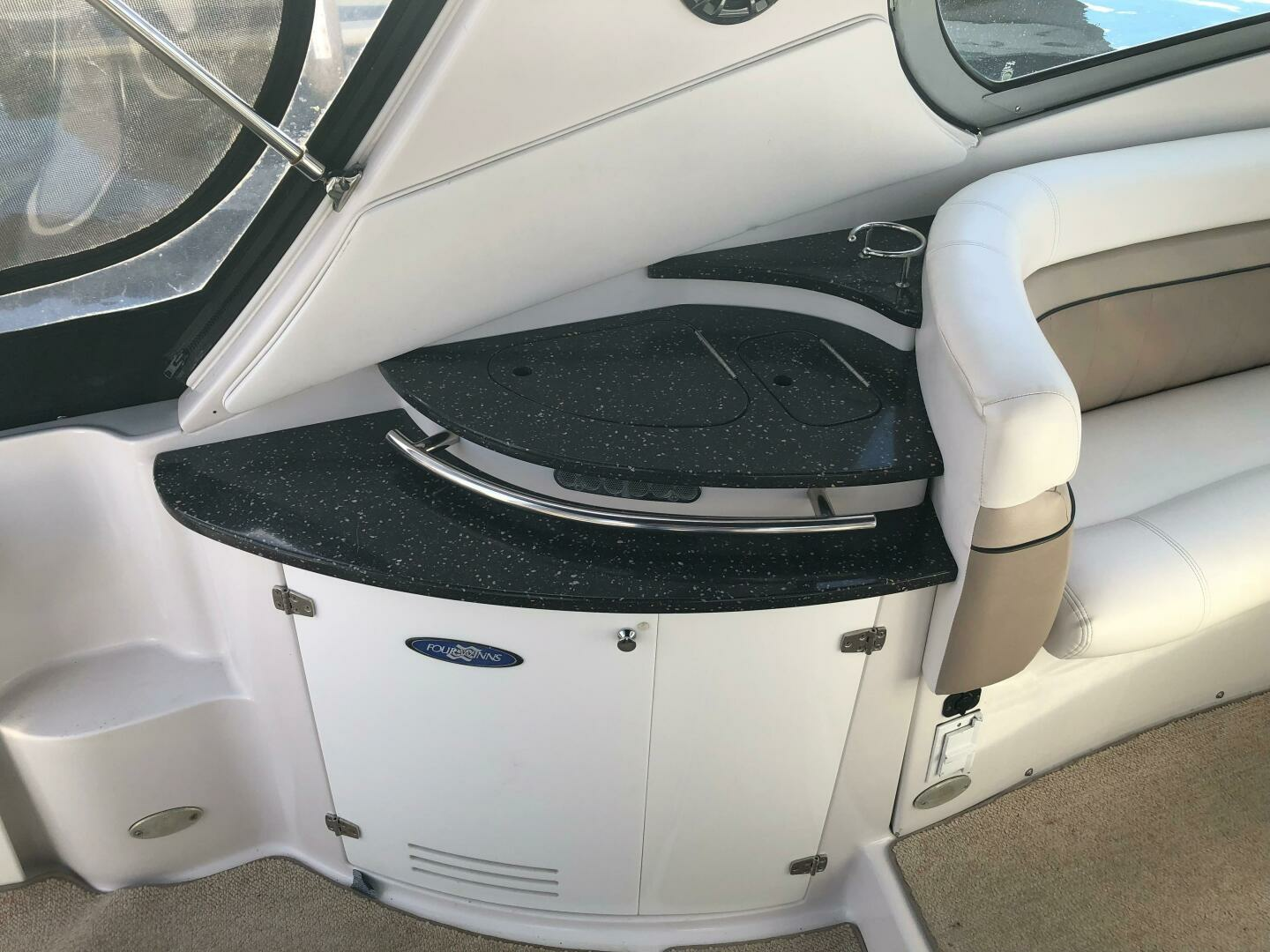 2007 Four Winns 318 Vista - Image 16