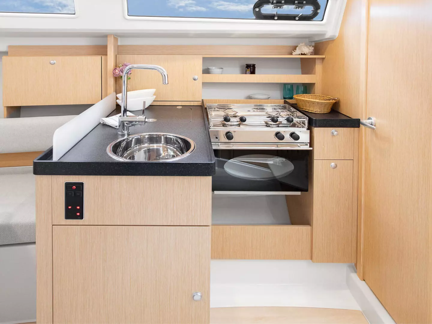 2025 Hanse 315 - Image 6