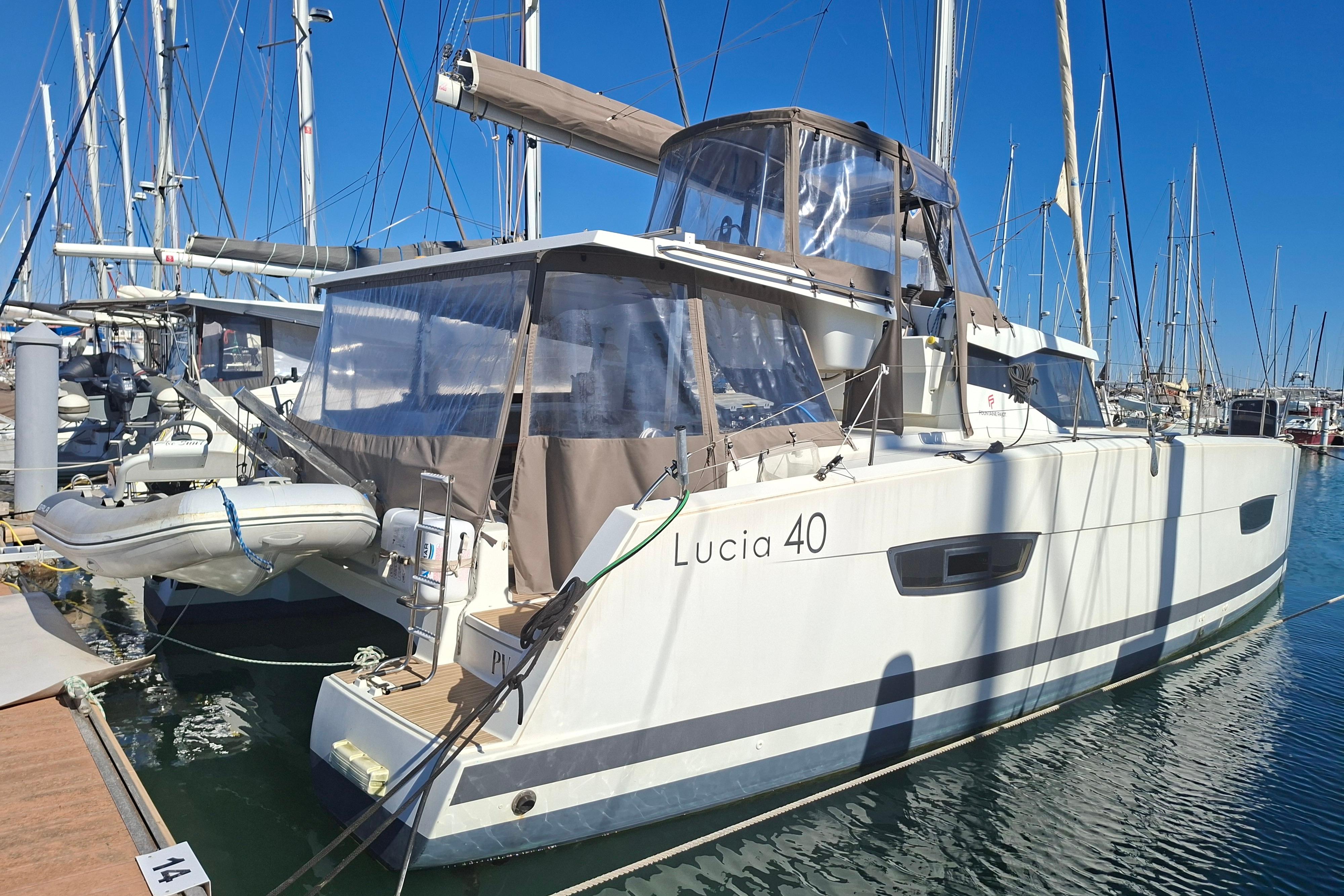 2016 Fountaine Pajot Lucia 40
