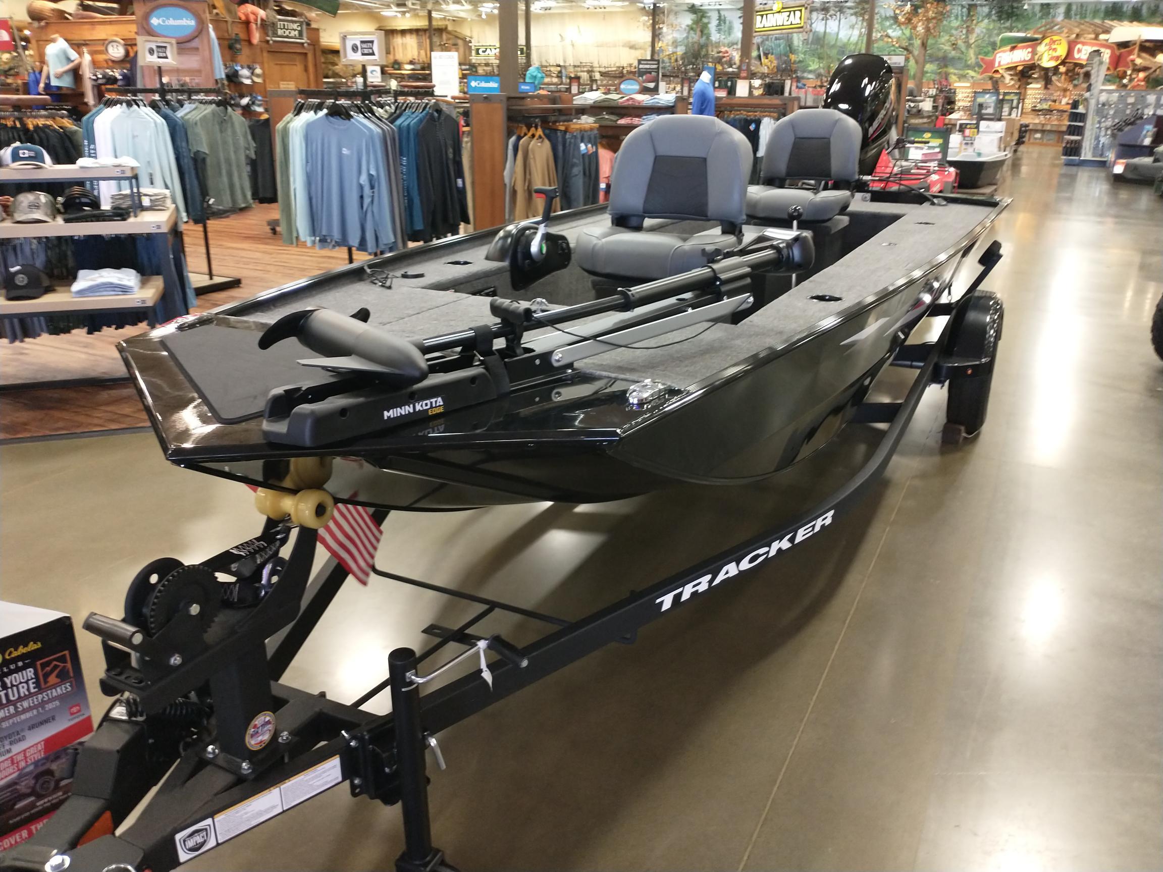 2025 Tracker Panfish 17