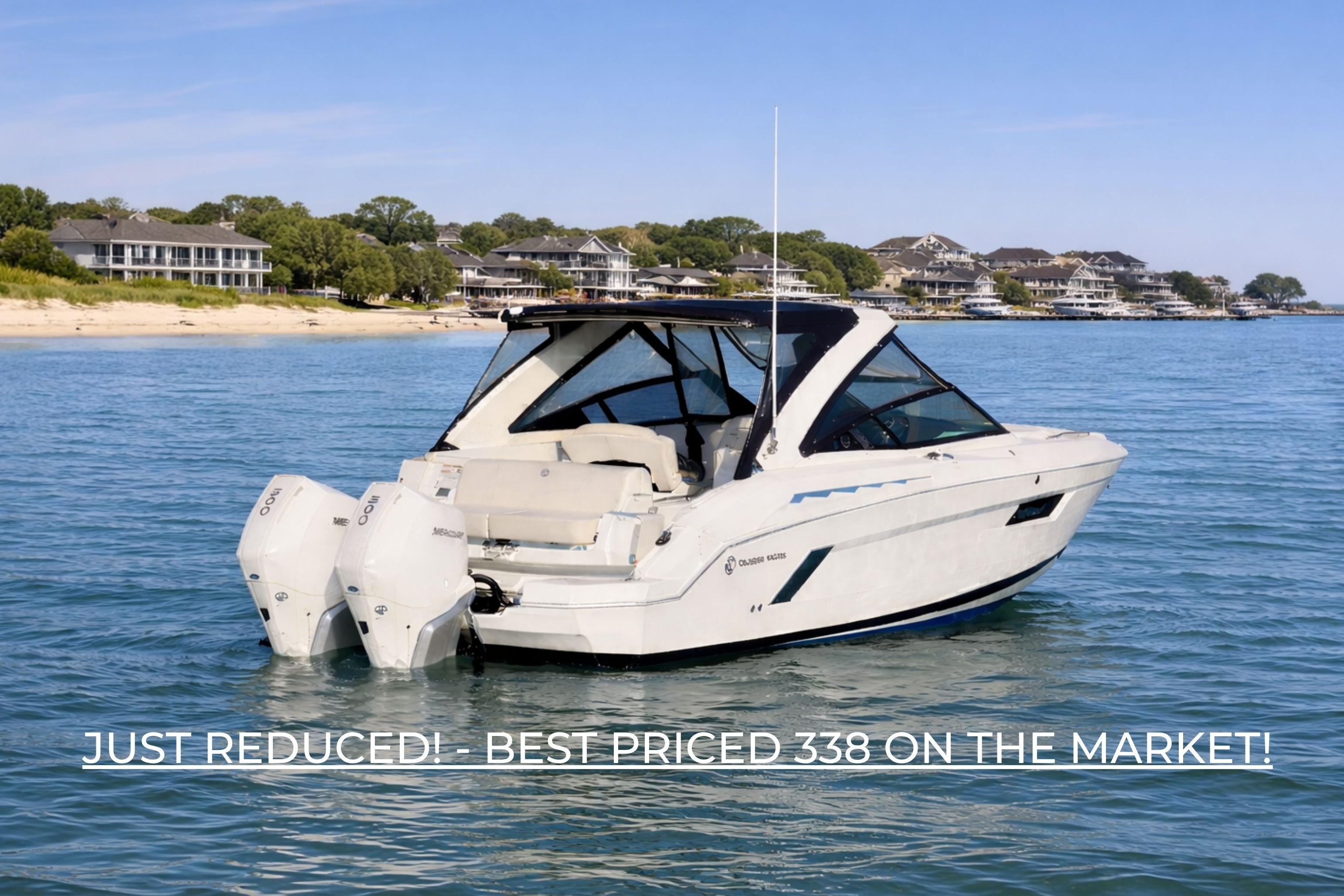 2021 Cruisers Yachts 338 Outboard