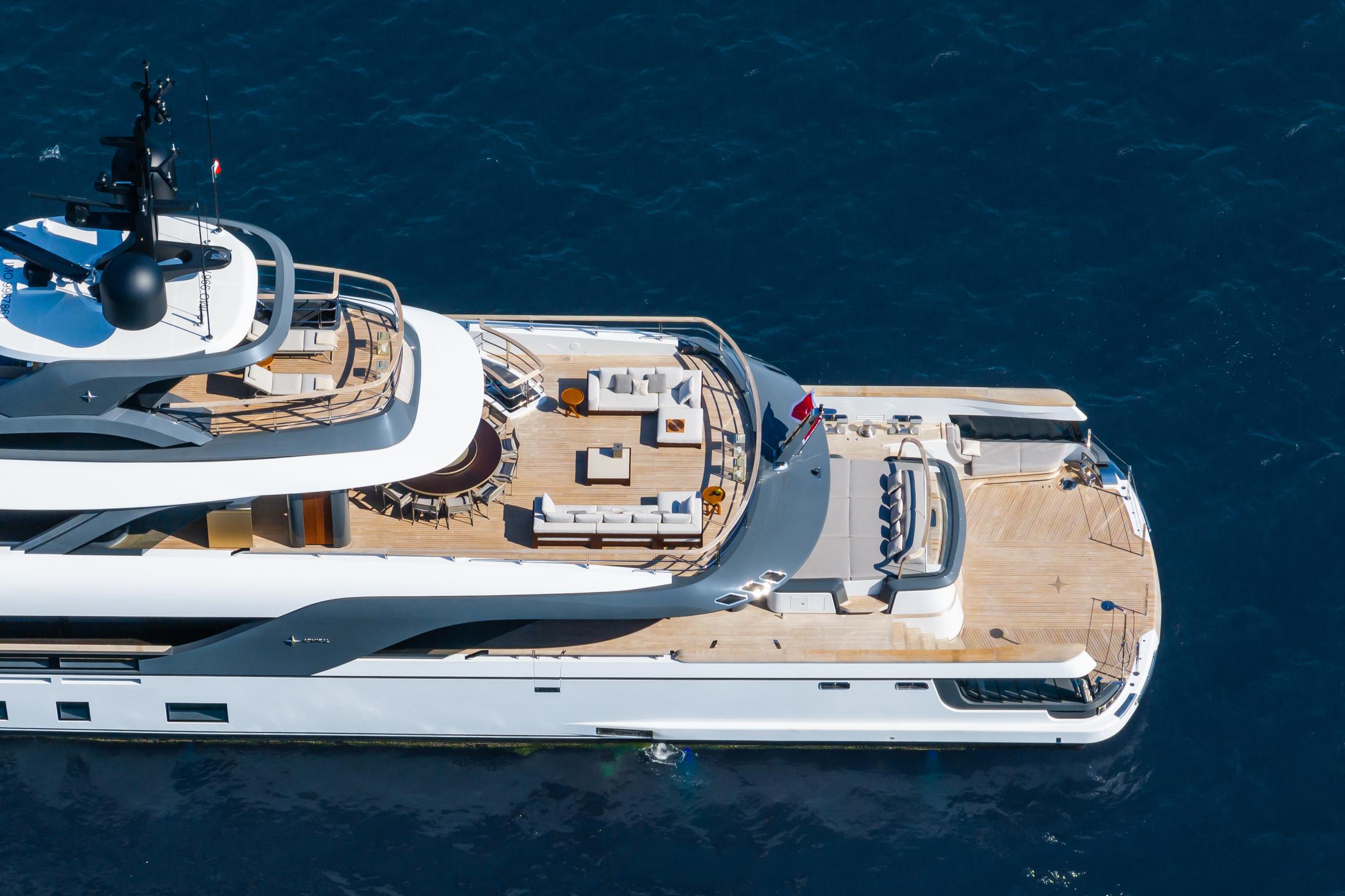 Aerial view of 2023 Admiral 55 S-Force luxury yacht on the ocean.