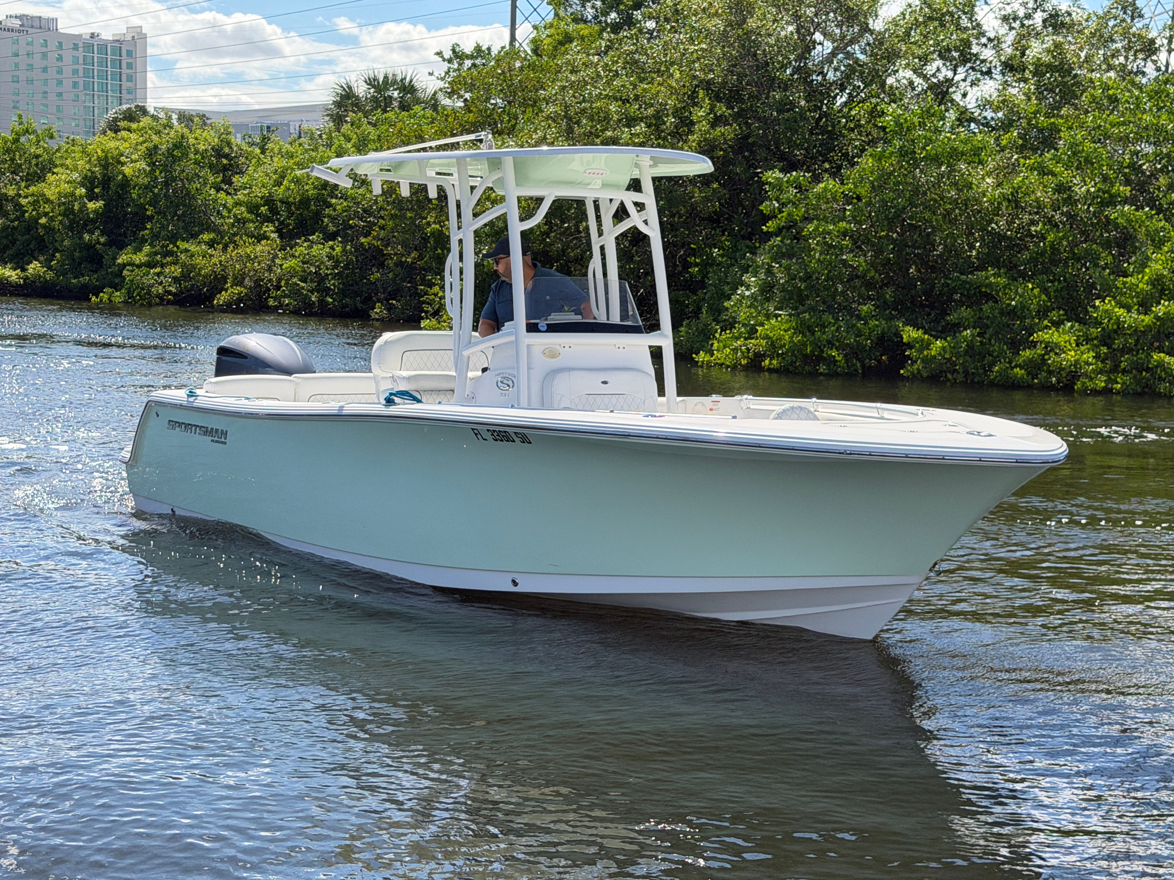 2021 Sportsman Heritage 231 Center Console