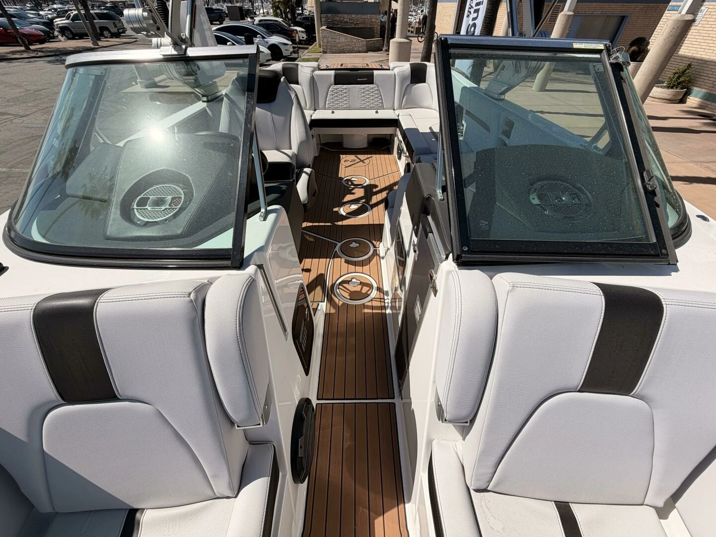 2021 Mastercraft X24 - Image 8
