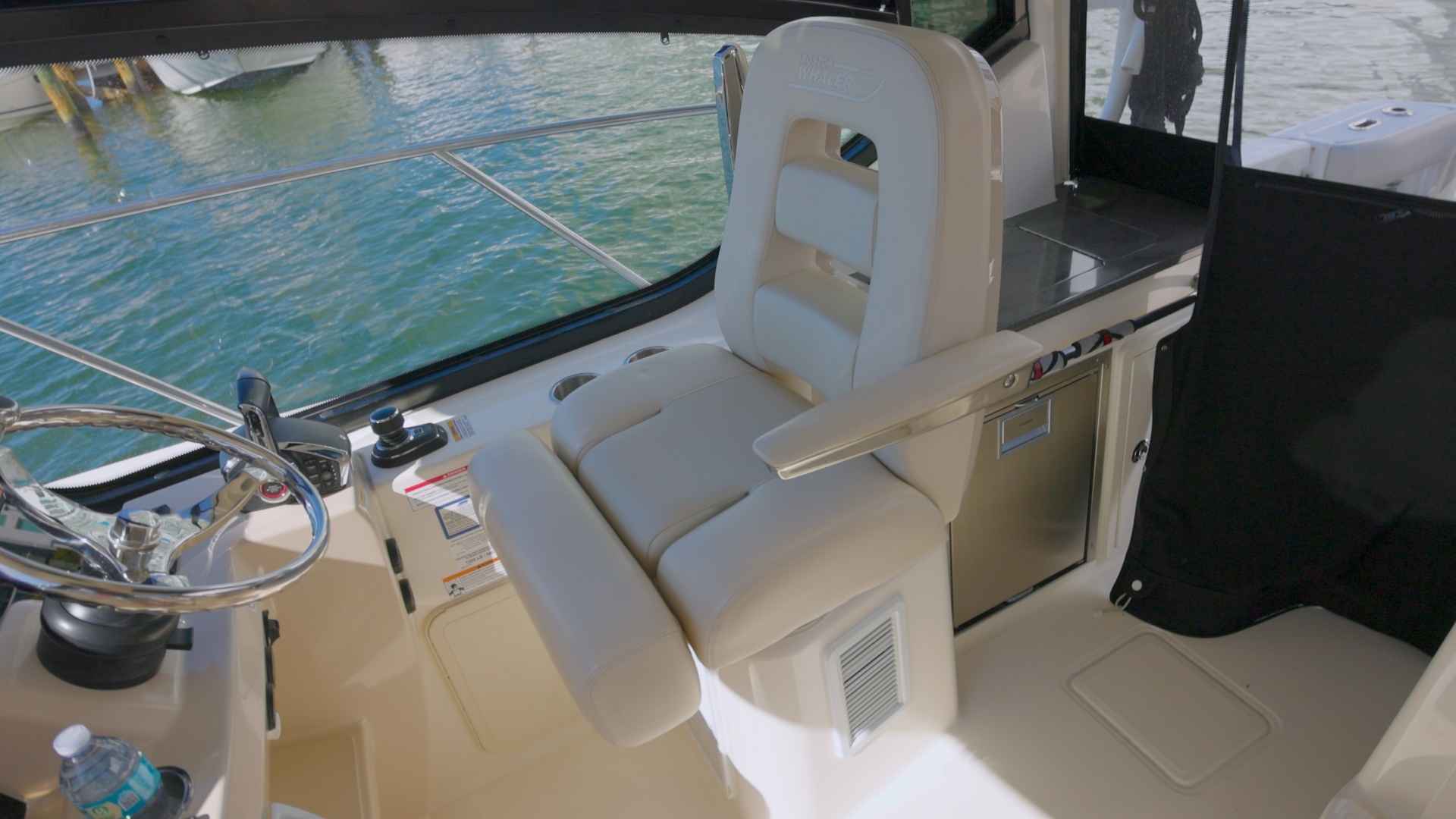 2023 Boston Whaler Conquest - Image 11