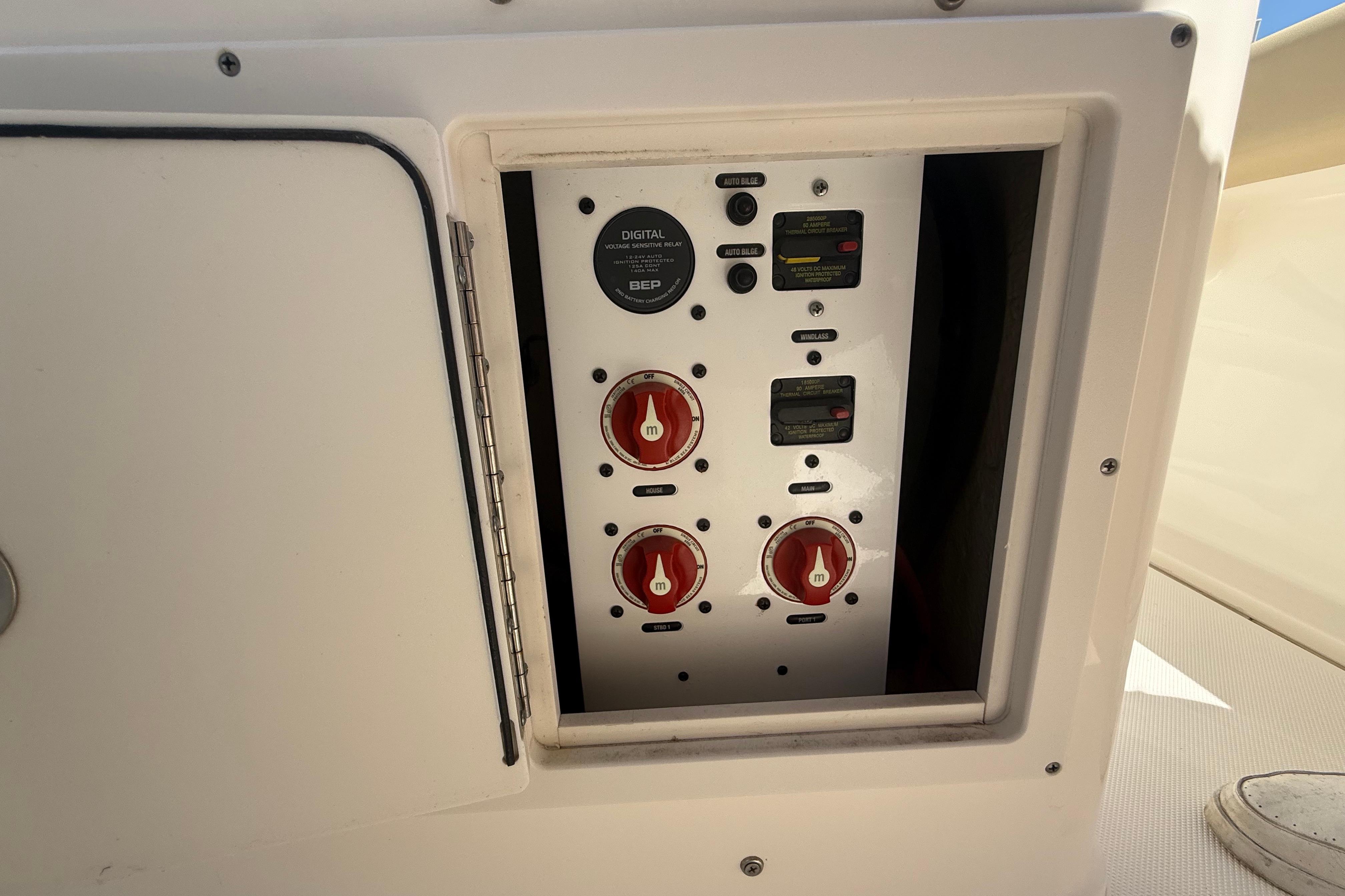 Control panel on a 2019 Key West Billistic 281 Center Console boat.
