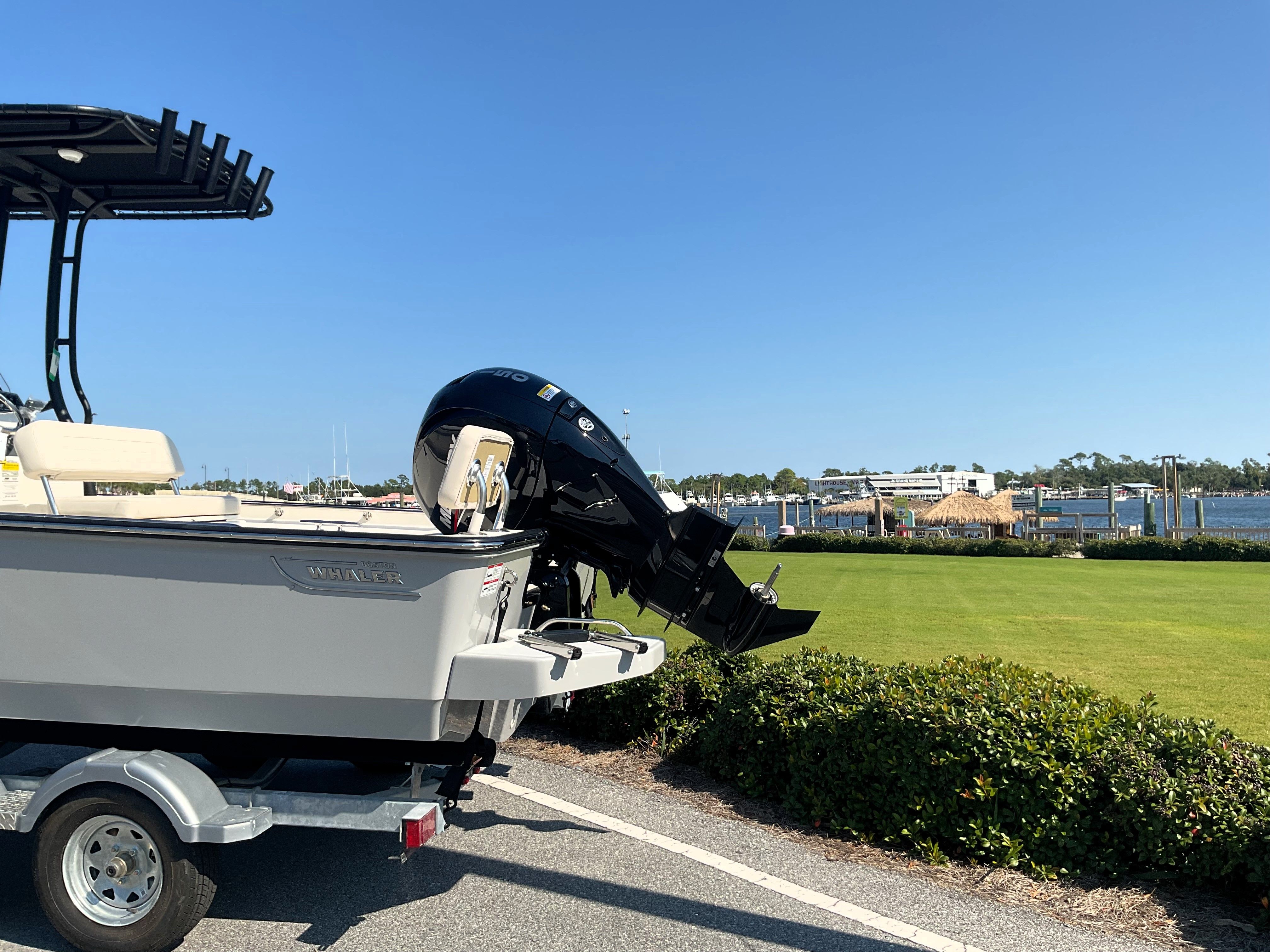 2026 Boston Whaler 190 Montauk - 9