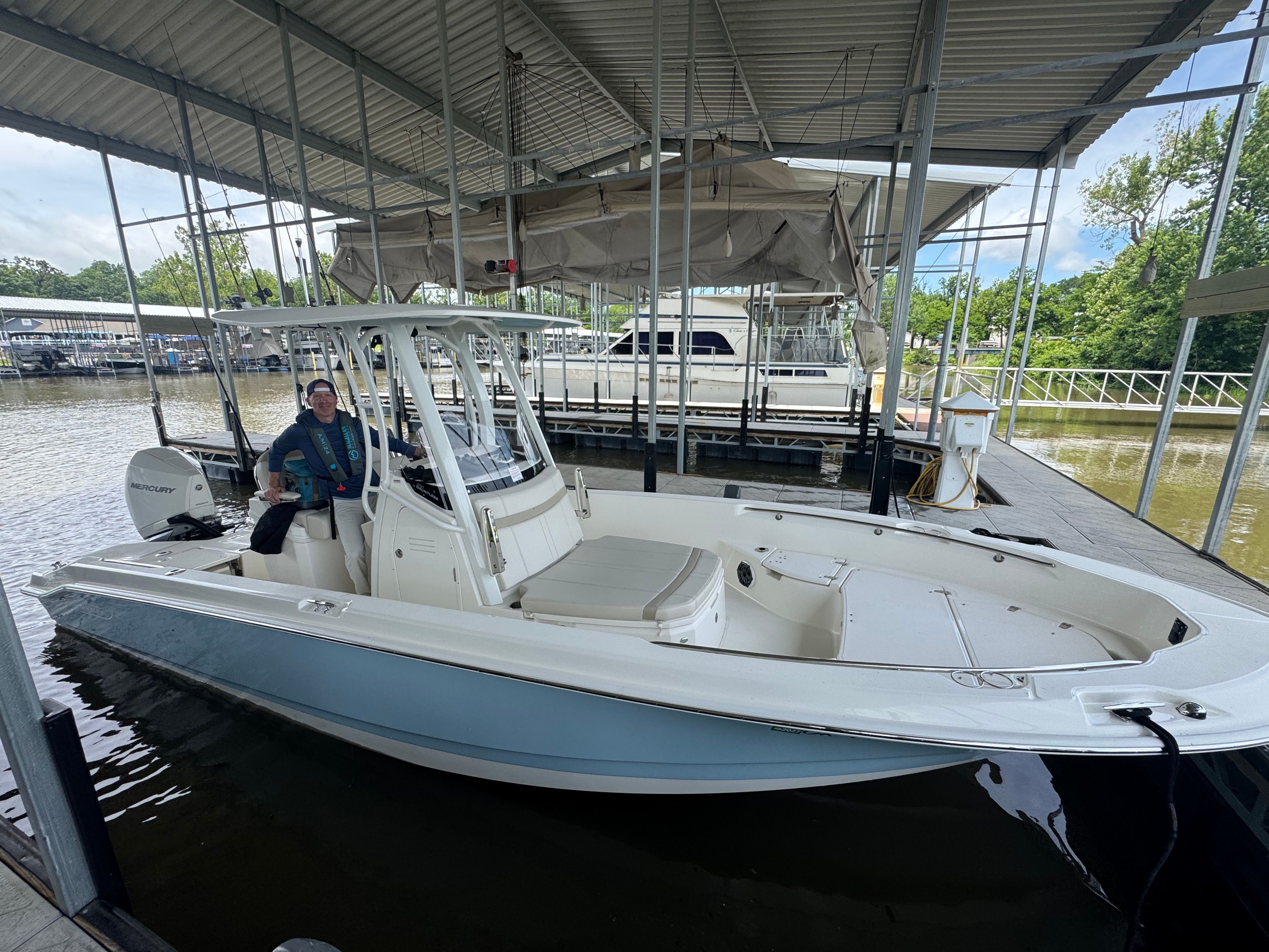 2025 Boston Whaler 250 Dauntless - 7